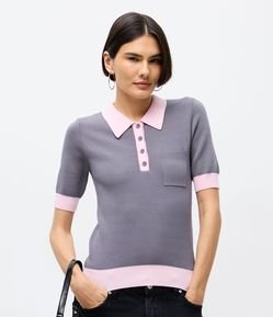 Blusa em Tricô com Gola Polo
