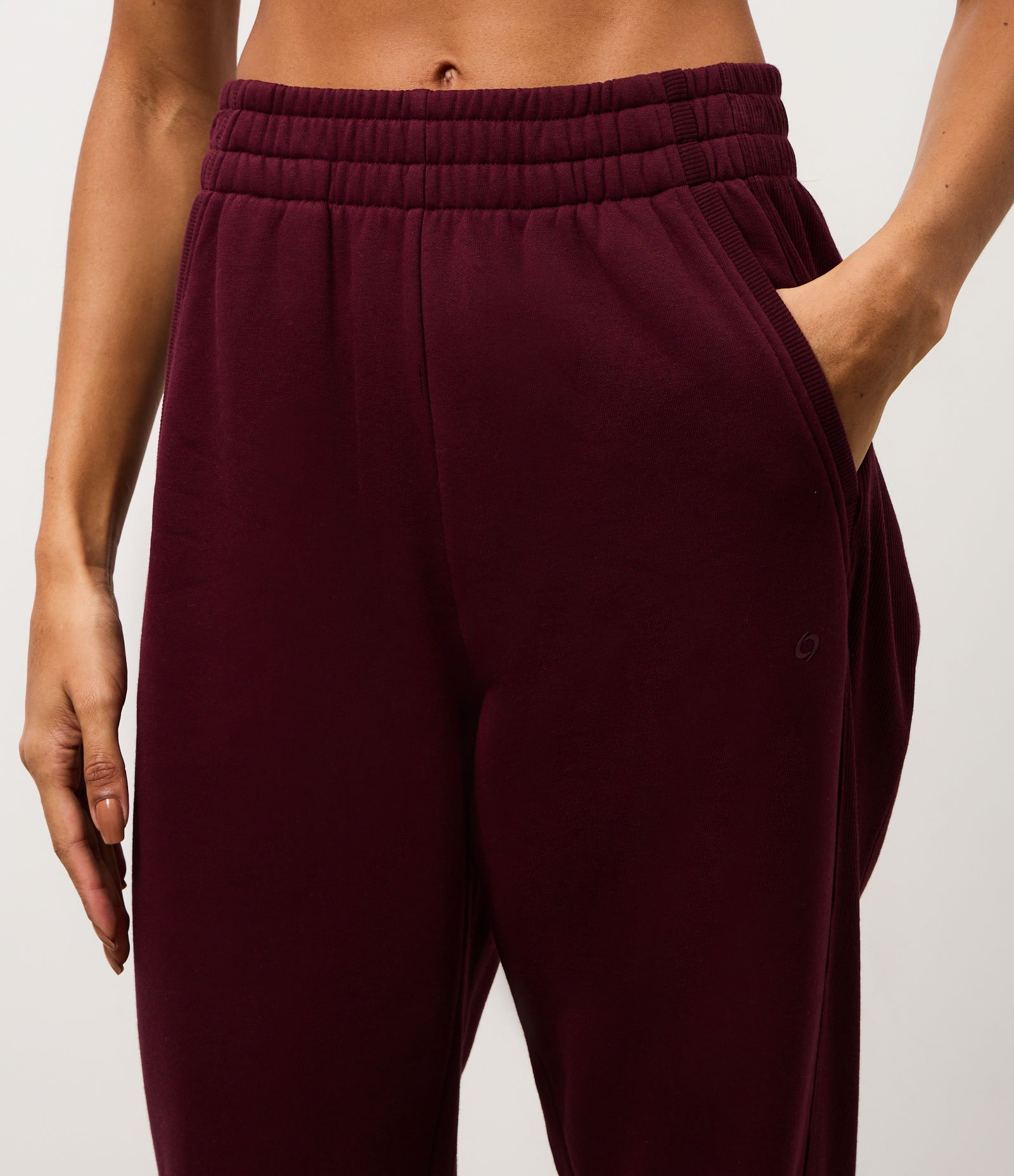 Calça Jogger Esportiva em Moletom com Recortes Canelados Vinho 3
