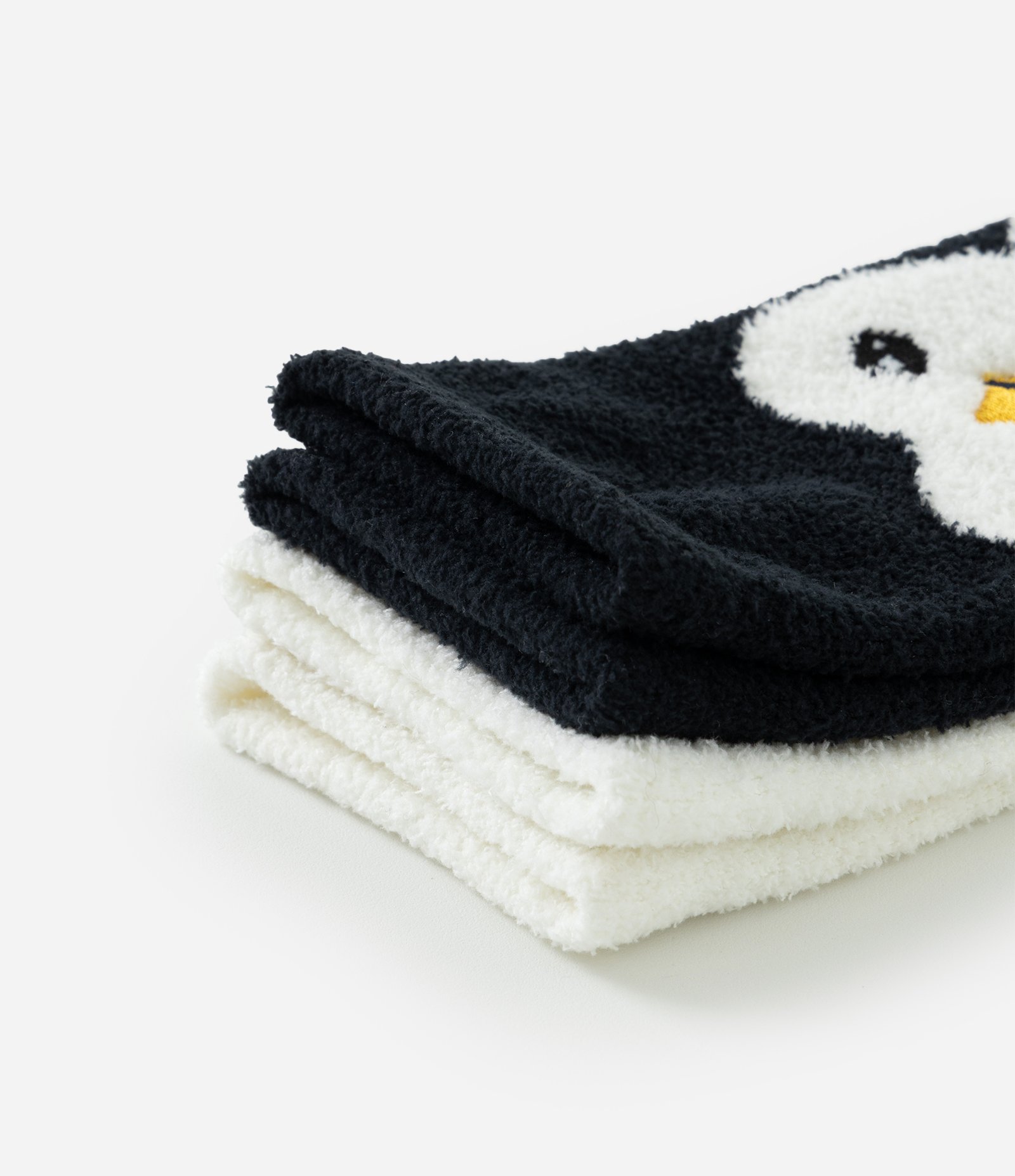 Kit 02 Meias Cano Alto em Chenille Pinguim Preto/Branco 4