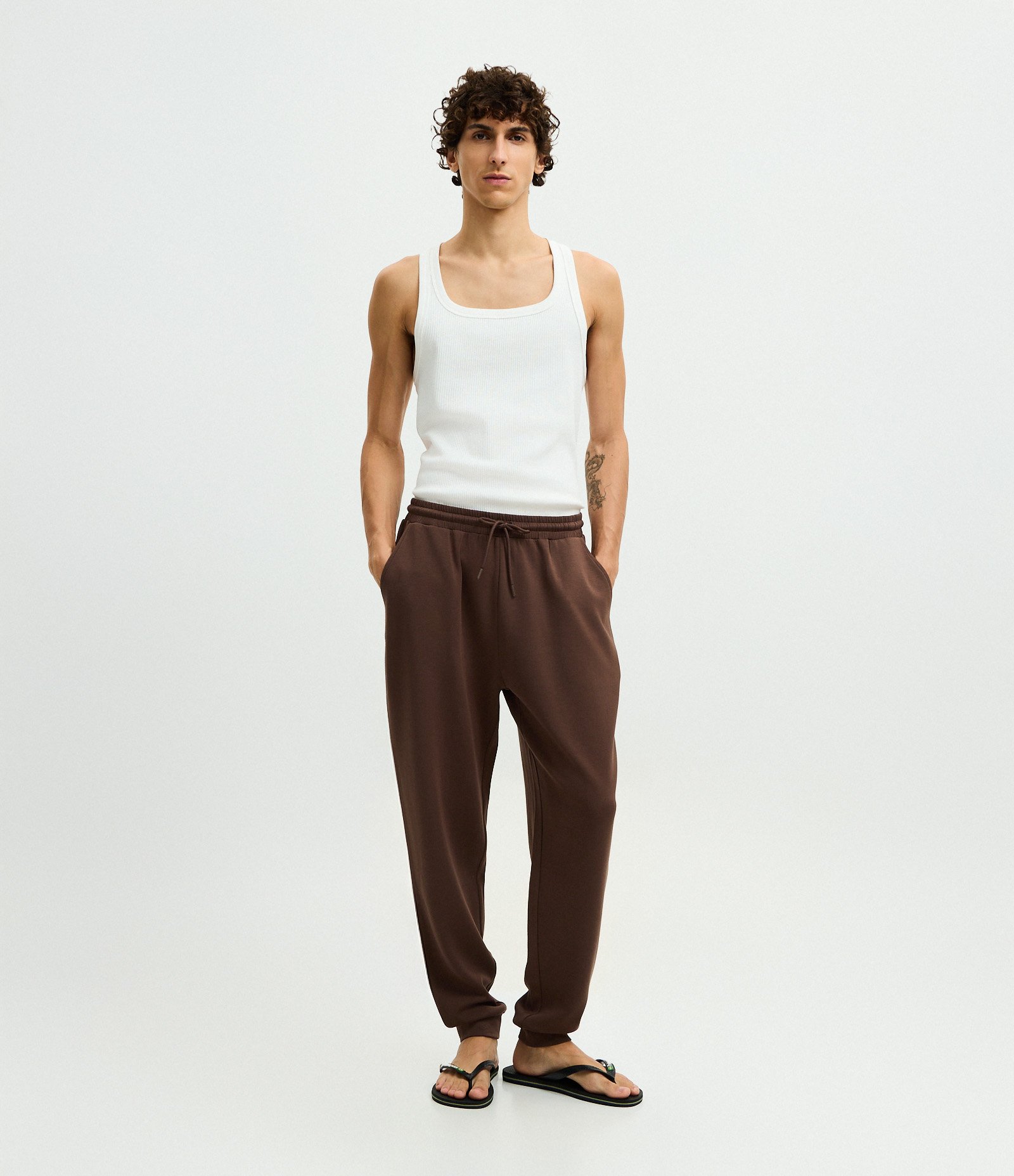 Calça Jogger de Pijama em Modal Marrom 1