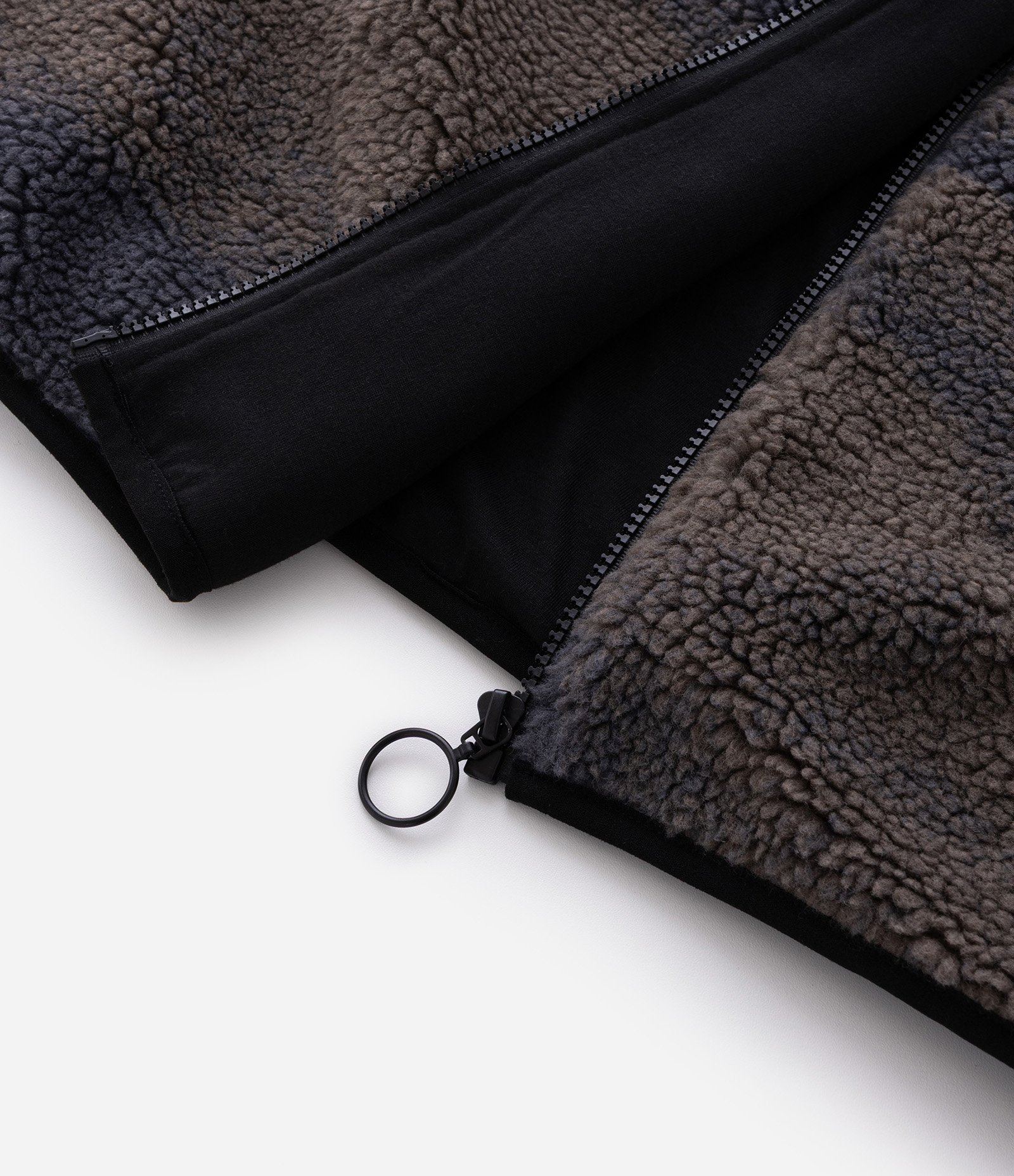 Jaqueta Camuflada com Bolso Contrastante Cinza 7