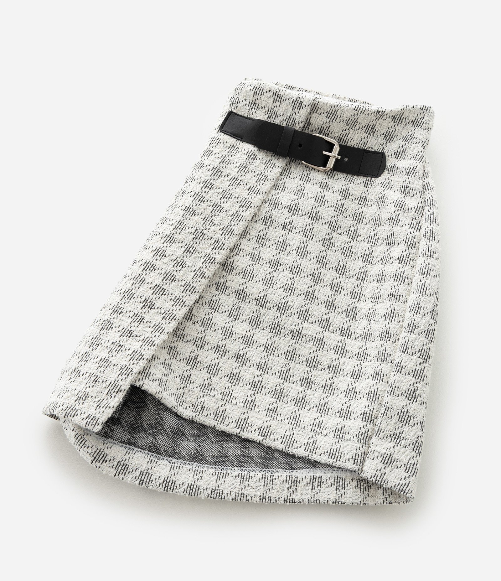 Short Saia Infantil em Tweed com Fivela Lateral – Tam 5 a 14 Anos Off White/Preto 4