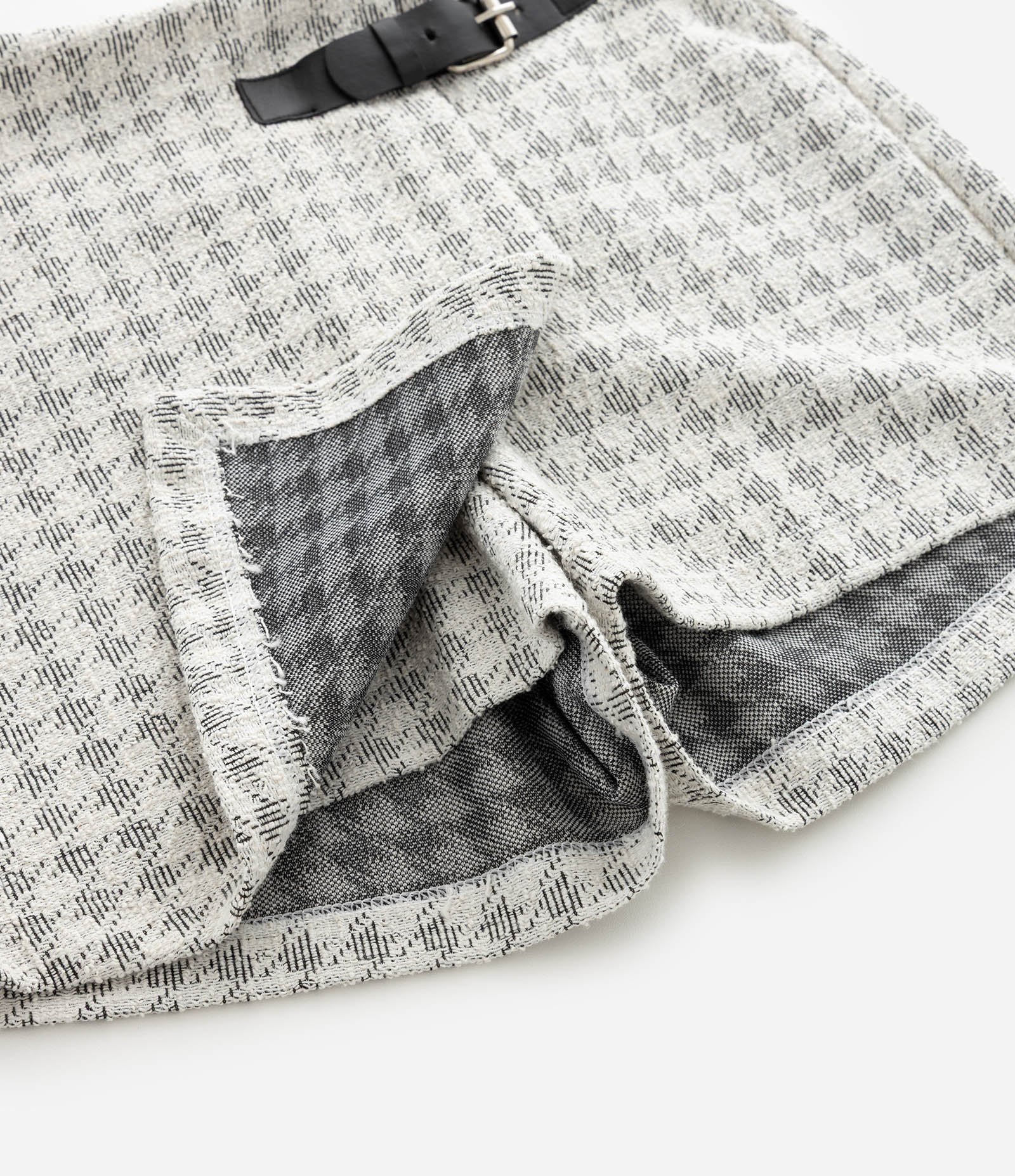 Short Saia Infantil em Tweed com Fivela Lateral – Tam 5 a 14 Anos Off White/Preto 6