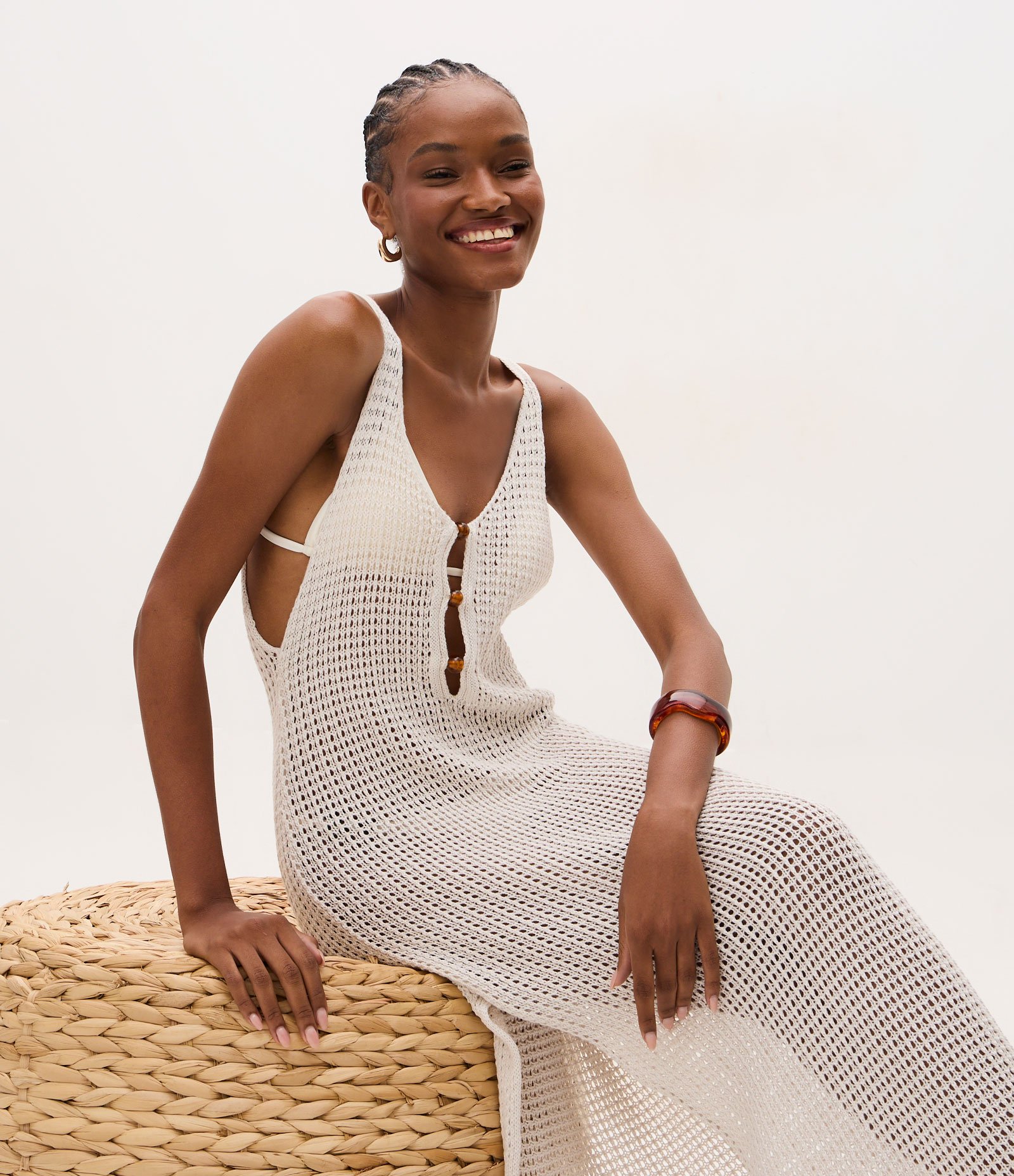 Vestido em Tricô Maquinetado com Botões no Decote Branco 1