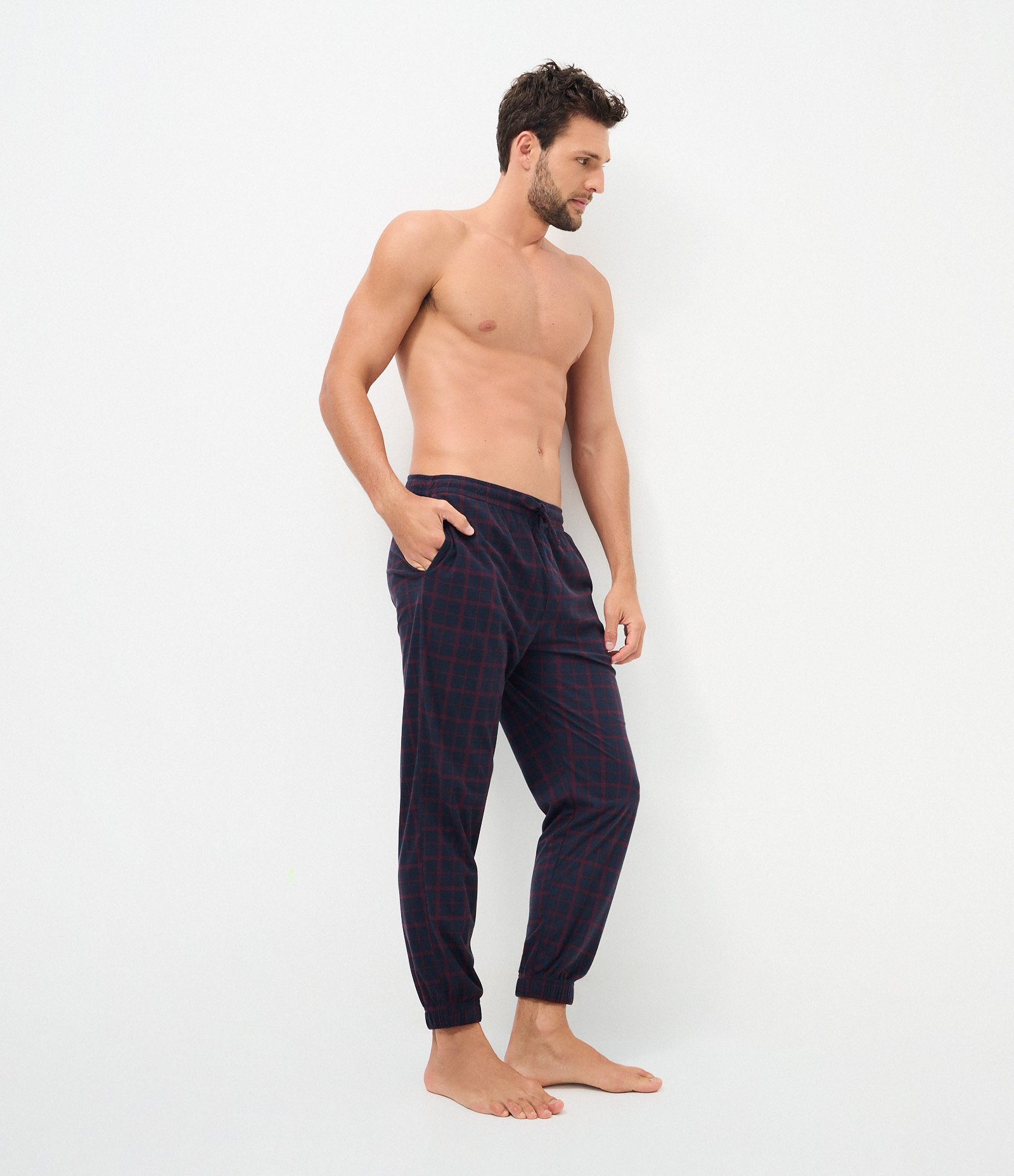 Calça de Pijama Jogger em Plush Xadrez Vermelho 3