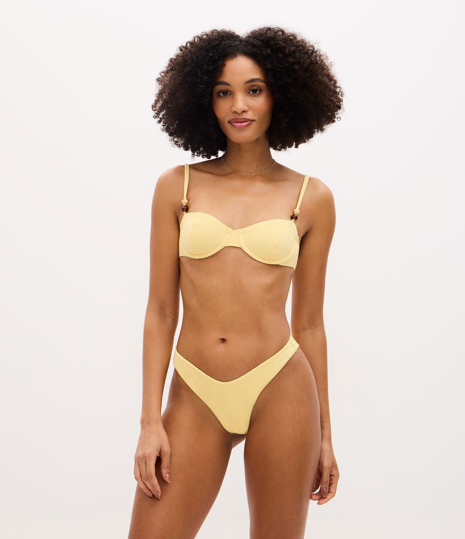 Biquíni Top Meia Taça Texturizado com Recorte e Aviamento nas Alças Amarelo 5