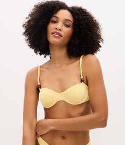 Biquíni Top Meia Taça Texturizado com Recorte e Aviamento nas Alças