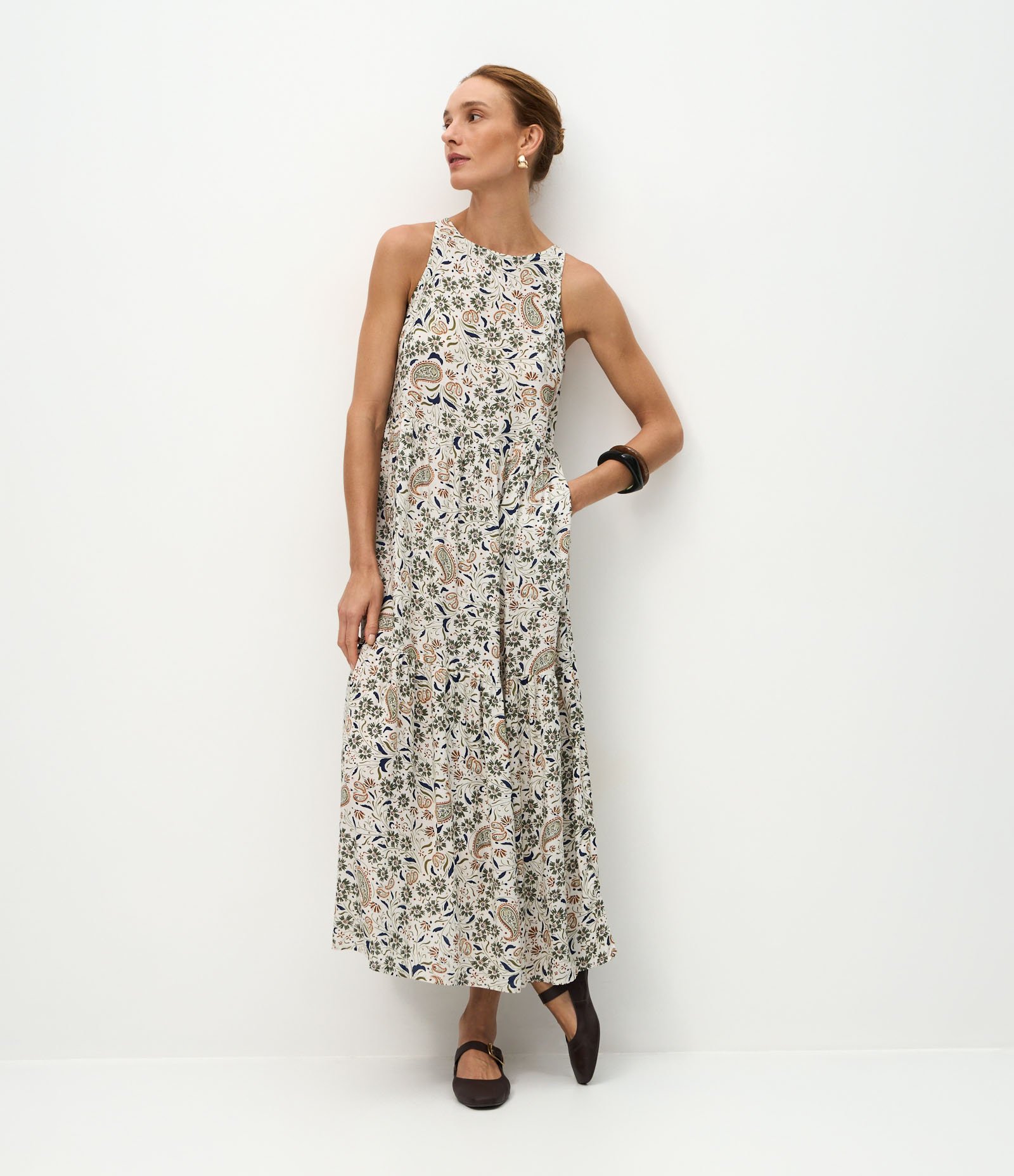 Vestido Longo em Viscose com Estampa Floral Branco 1