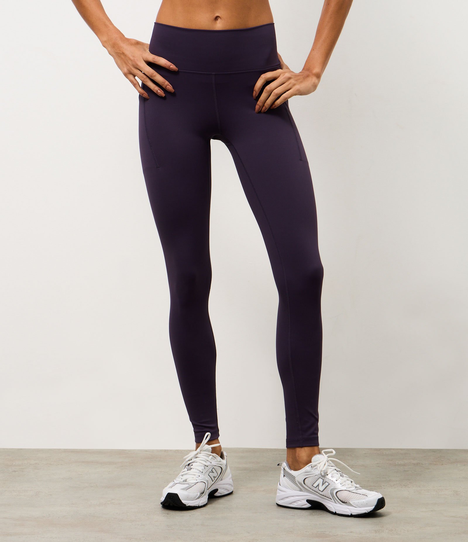 Calca Legging Esportiva em Microfibra com Bolsos Roxo 2