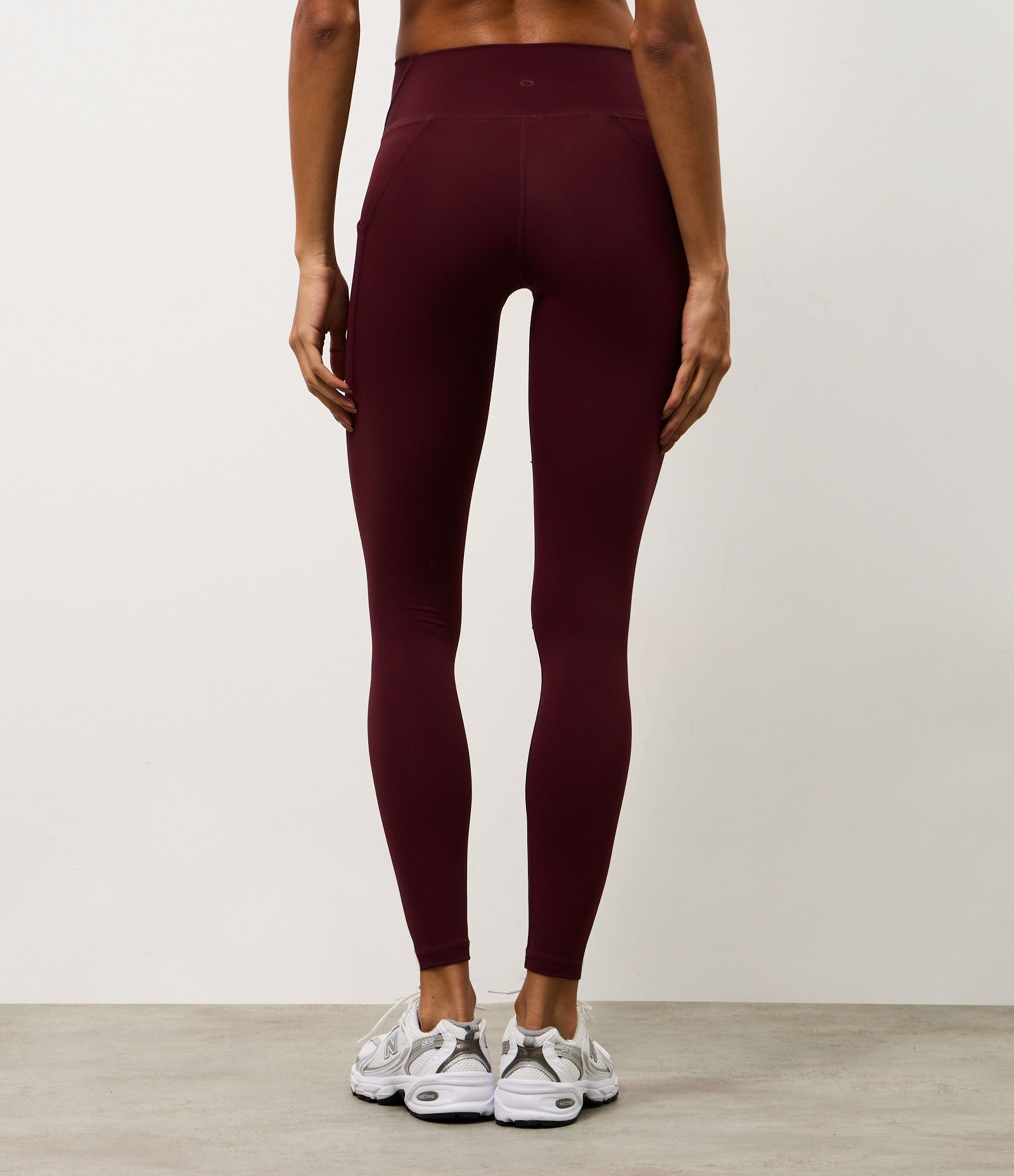 Calca Legging Esportiva em Microfibra com Bolsos Vinho 4