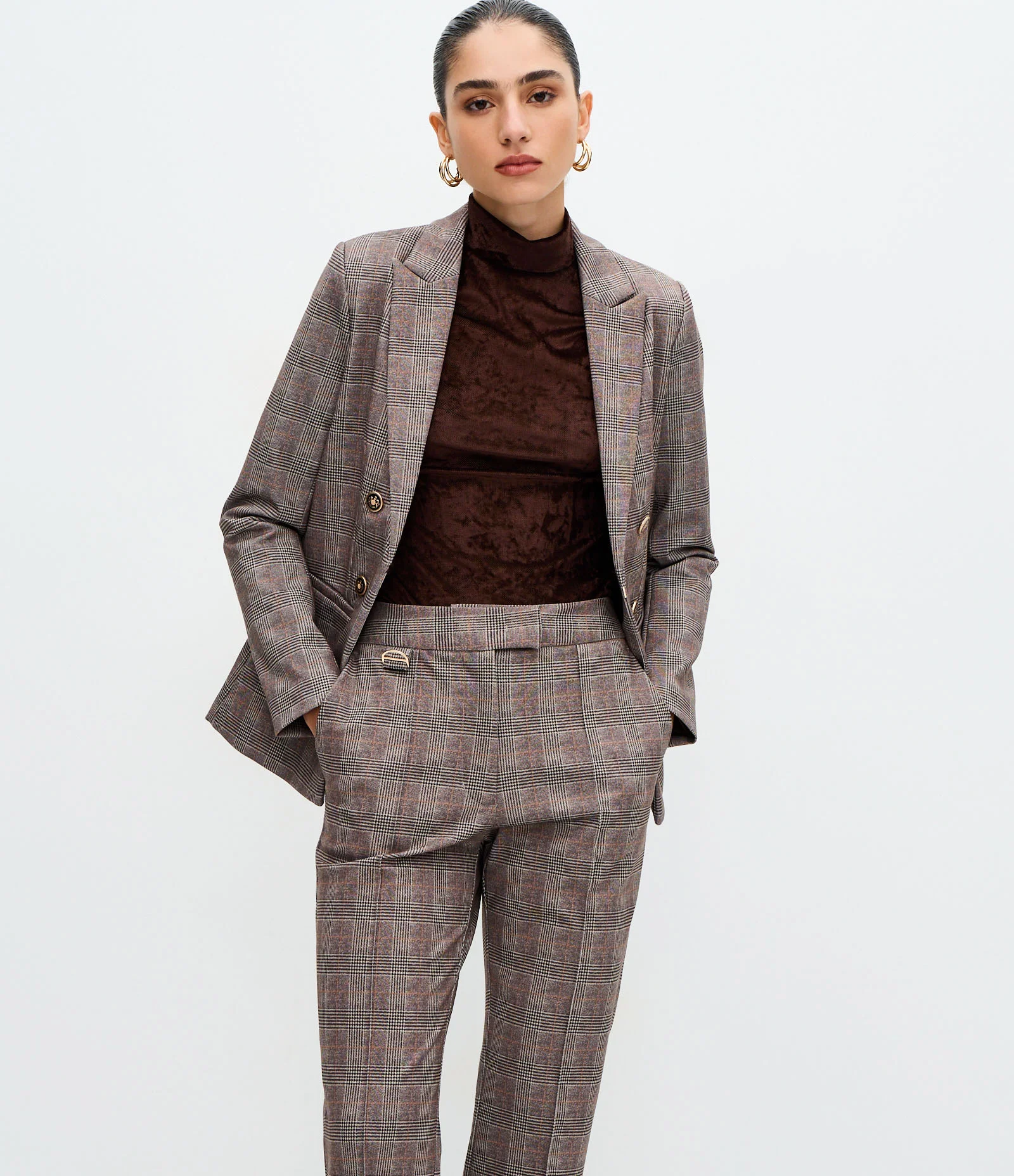 Calça Flare em Ponto Roma com Estampa Xadrez Multicores 2