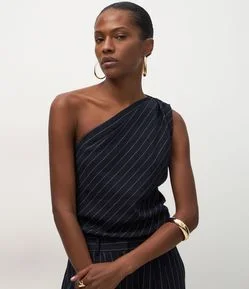 Blusa Alfaiatada com Um Ombro Só