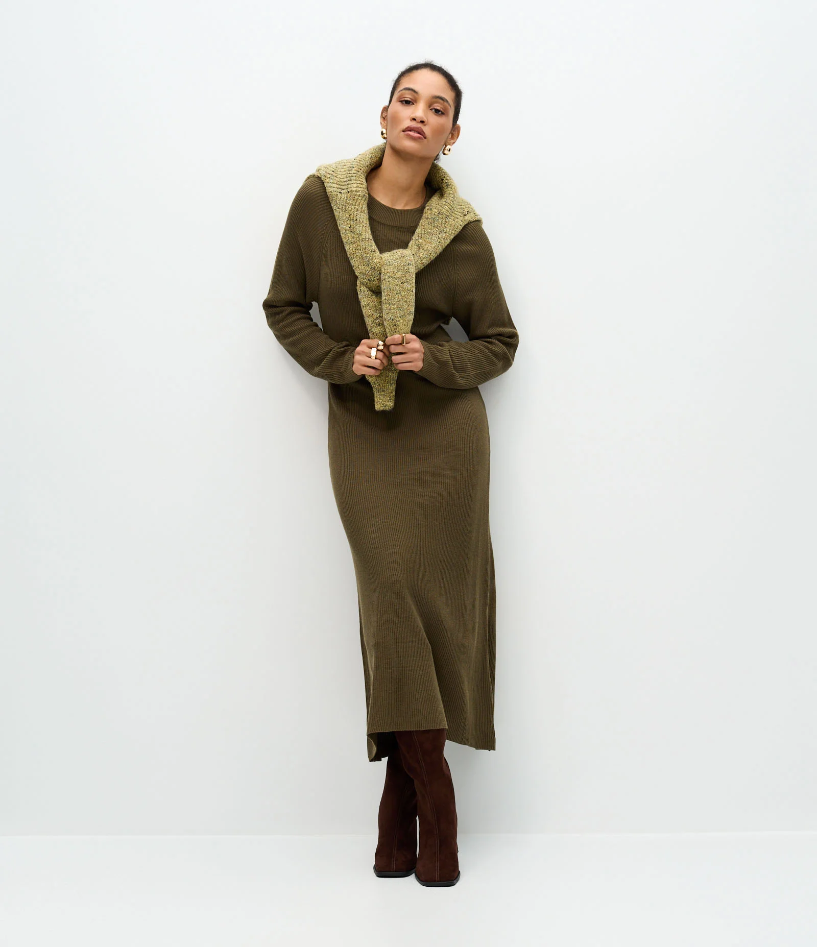 Vestido Midi em Tricô com Manga Longa Verde 1