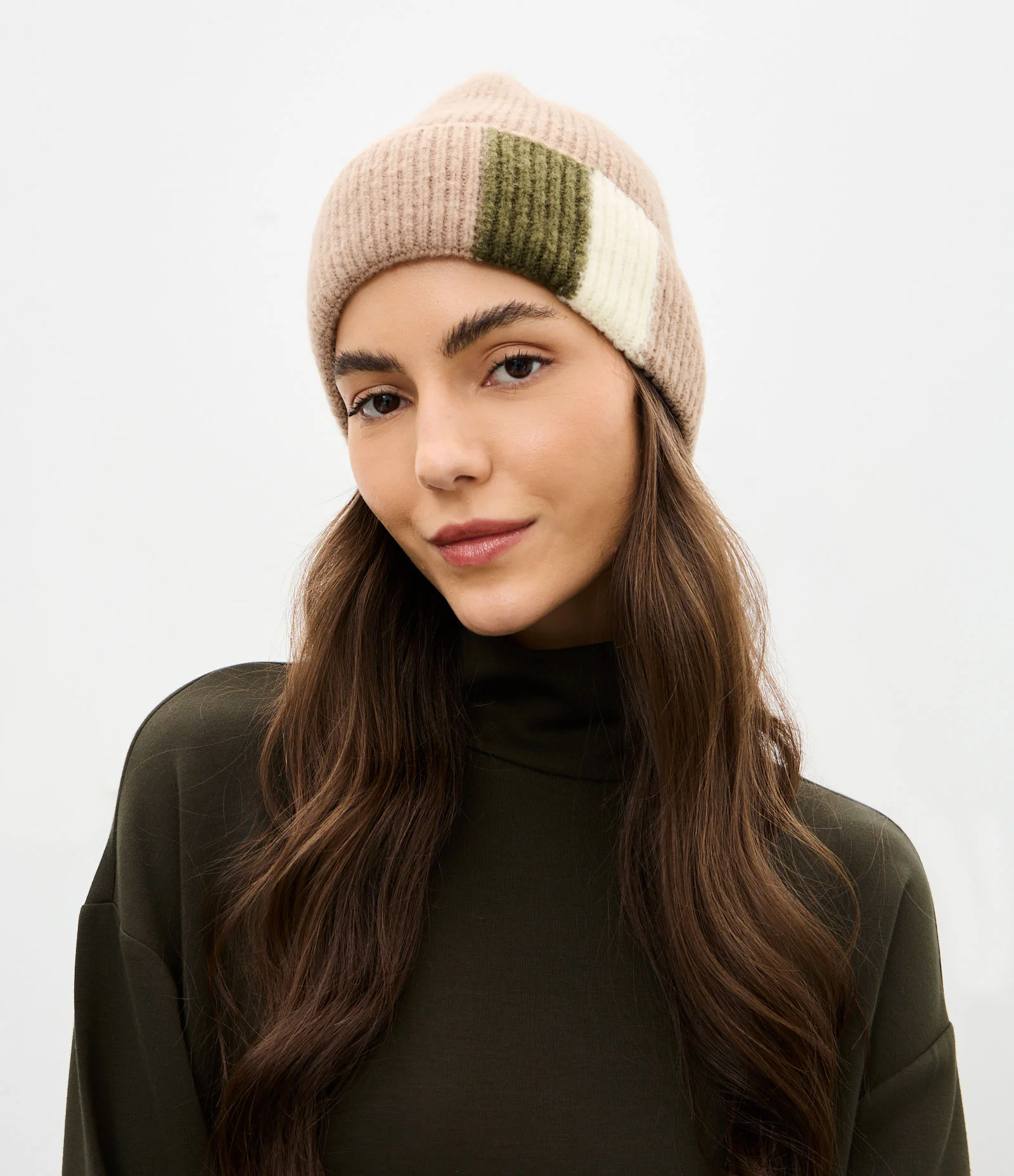 Touca em Tricô com Barra Dobrada Bege 1