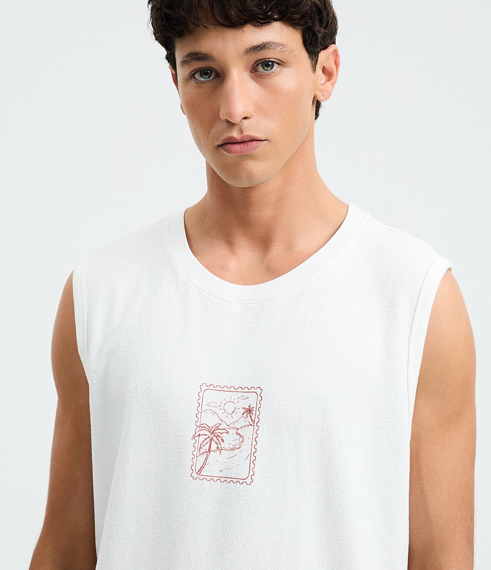 Regata Comfort em Algodão com Estampa Praia Off White 3
