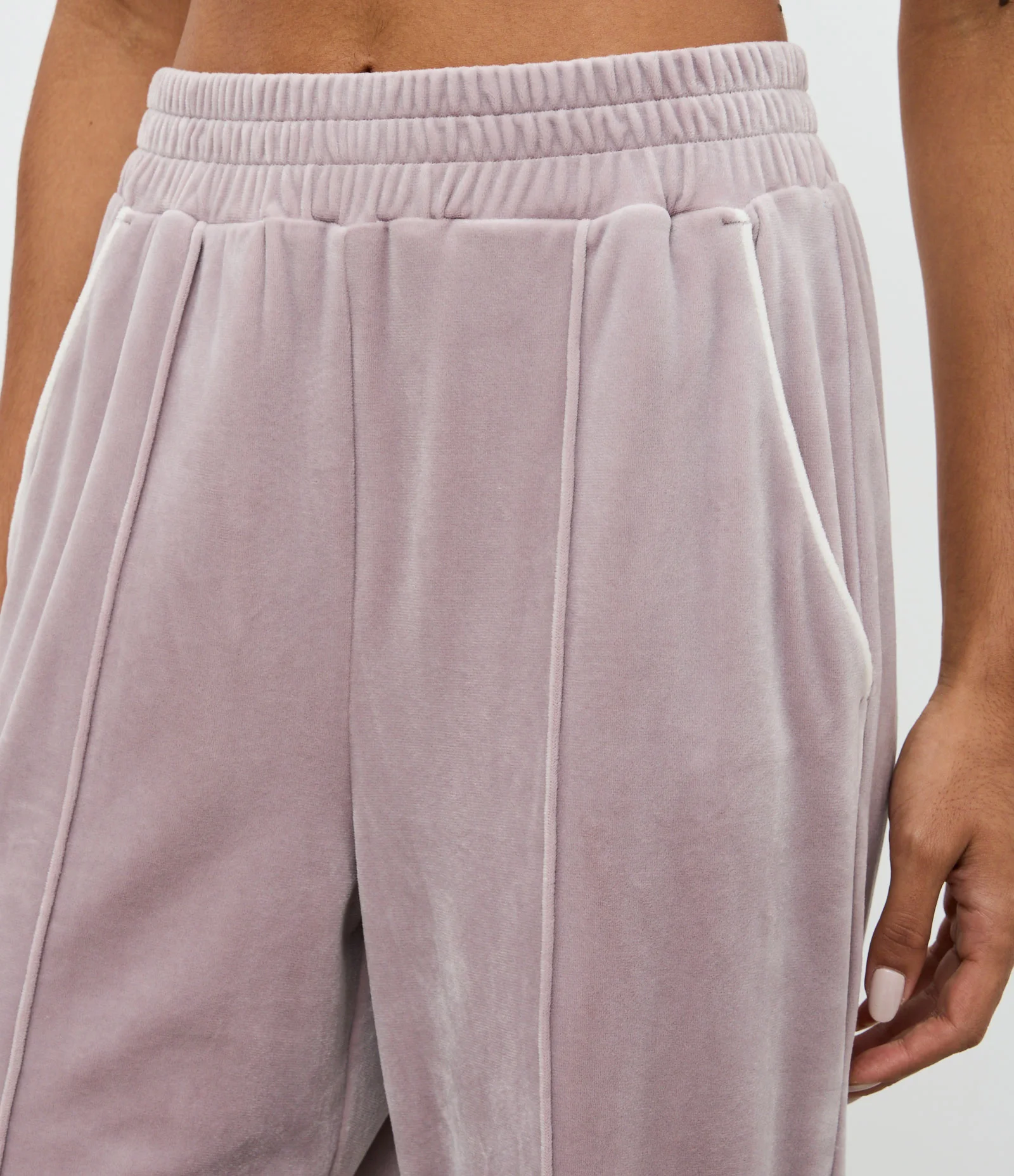Calça Esportiva Reta em Plush com Piping Contrastante Rosa 3