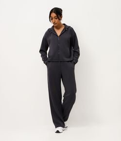 Calça Esportiva Reta Texturizada com Ajuste no Cós