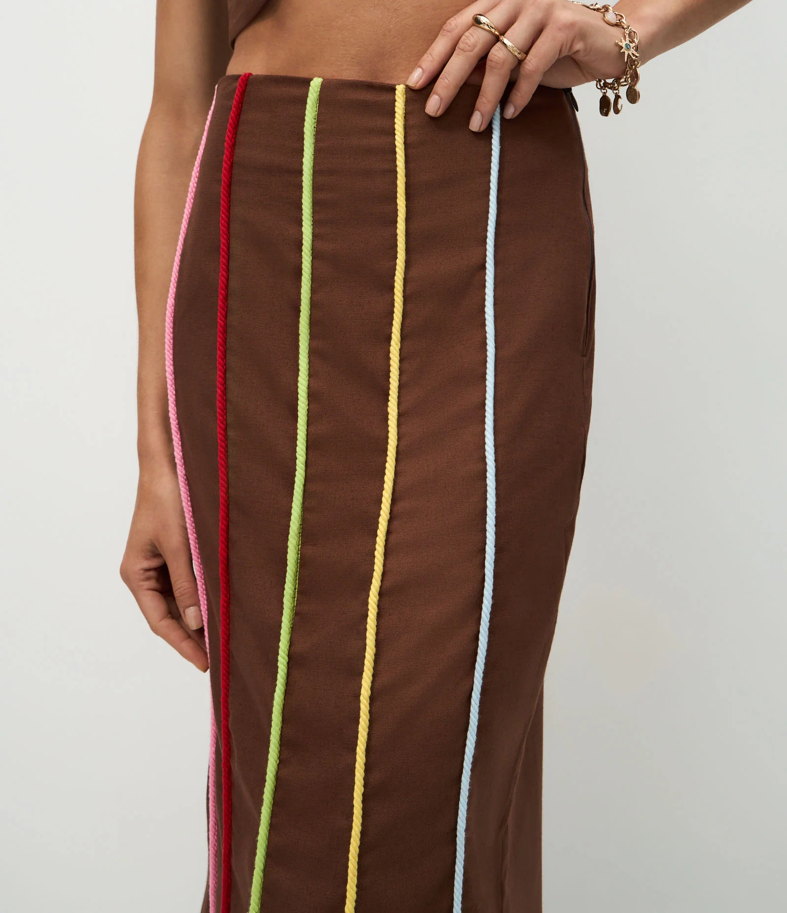 Saia Longa em Viscolinho com Aviamento de Cordas Marrom 4