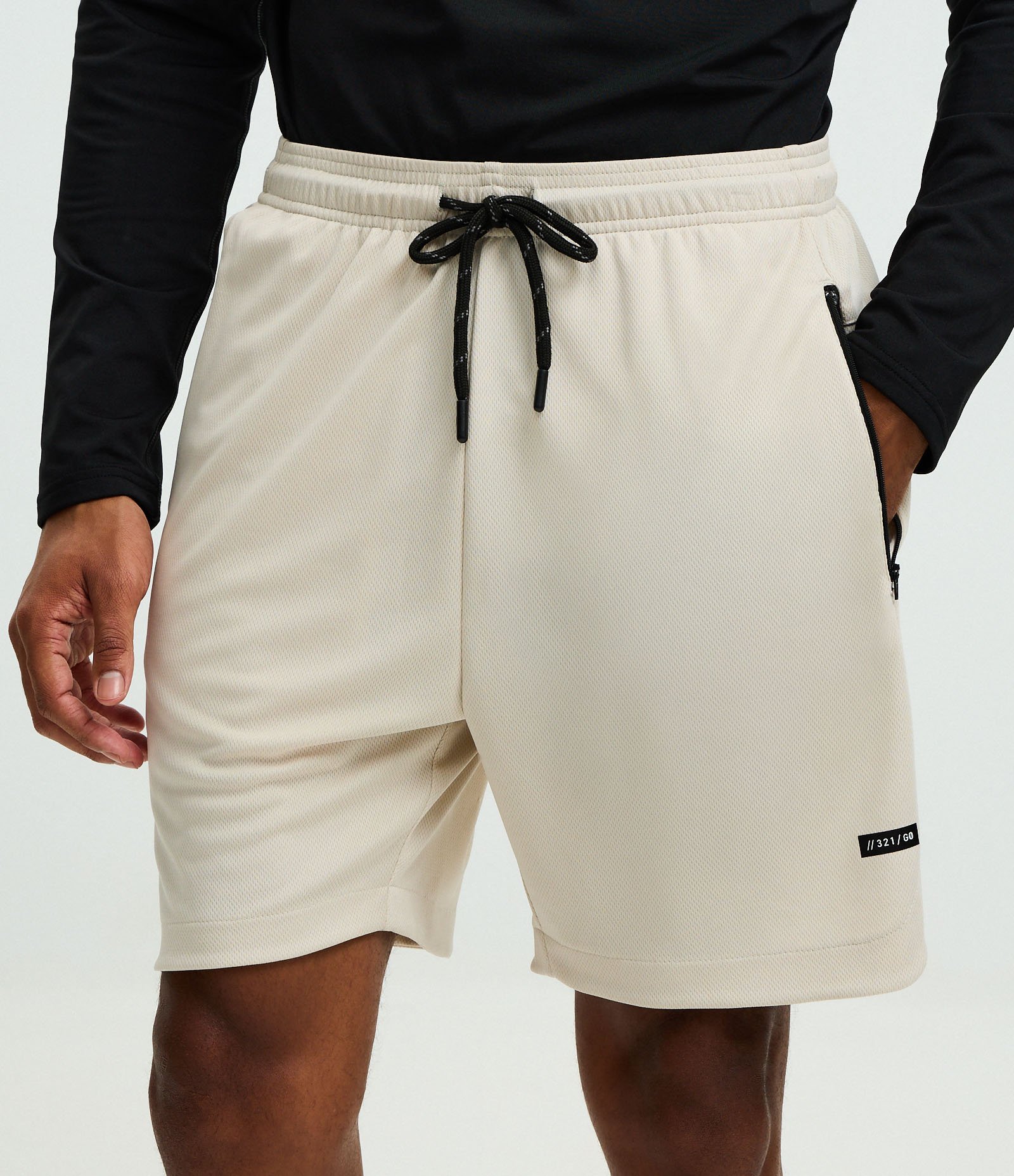 Bermuda Esportiva com Tecnologia Dry Off White 2