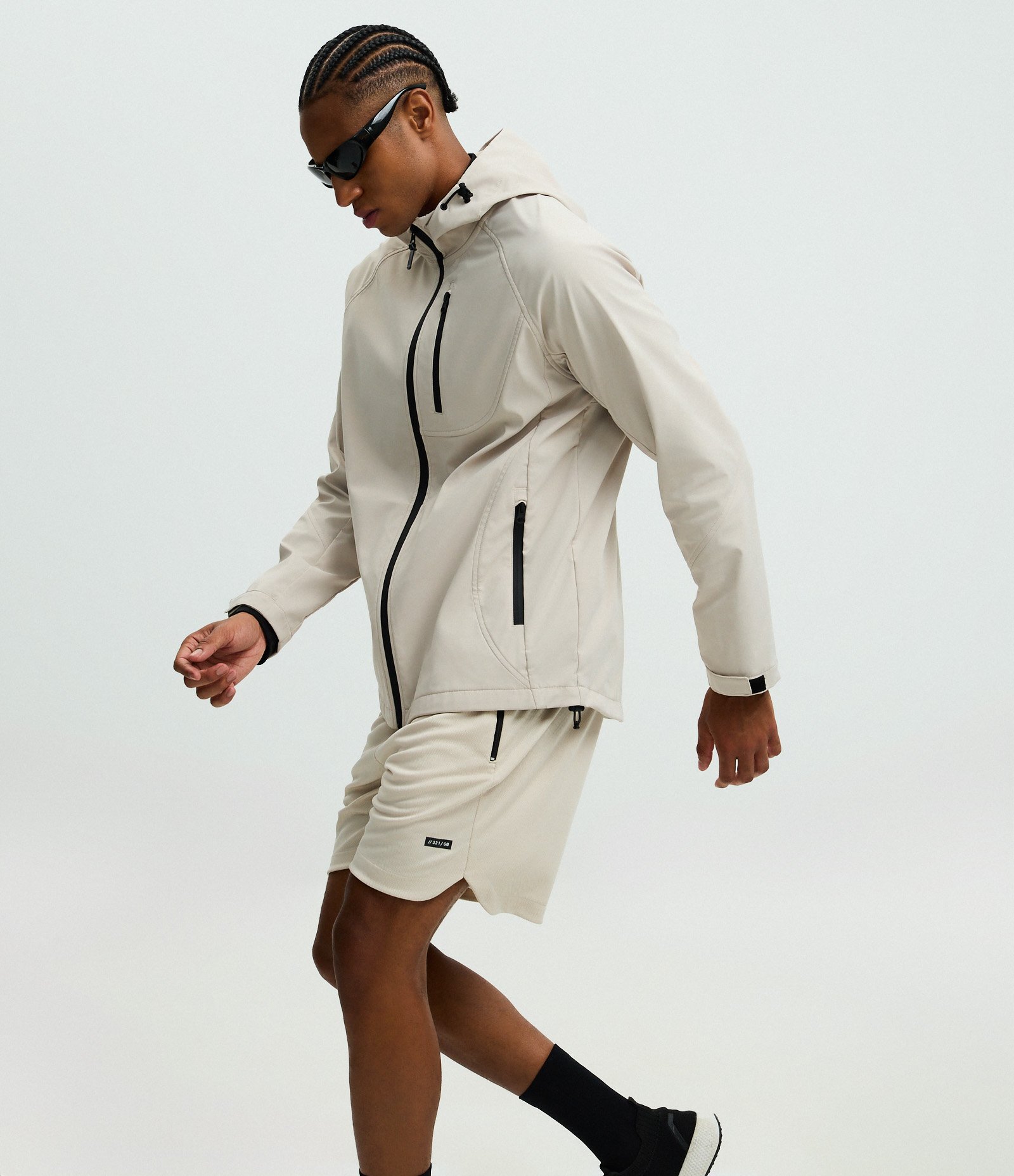 Bermuda Esportiva com Tecnologia Dry Off White 4