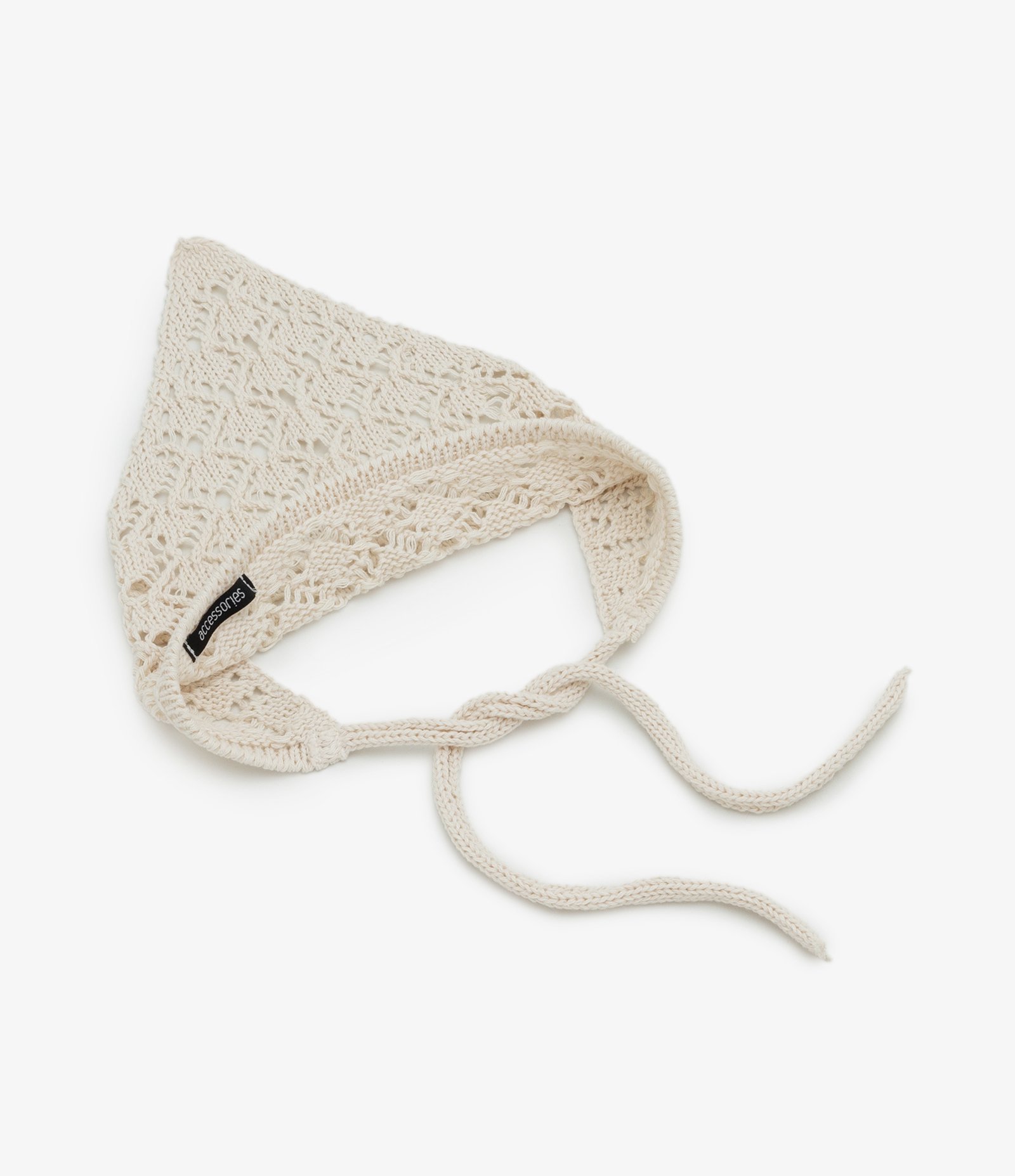 Lenço Bandana Triangular em Tricô Off White 1