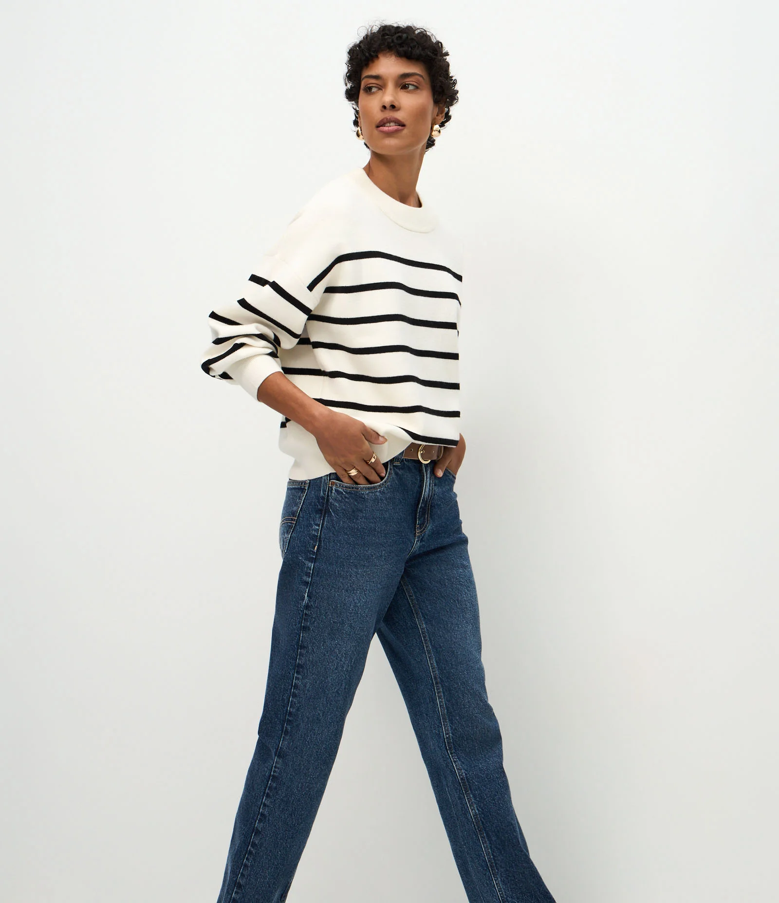 Calça Reta em Jeans com Cintura Média Médio 2