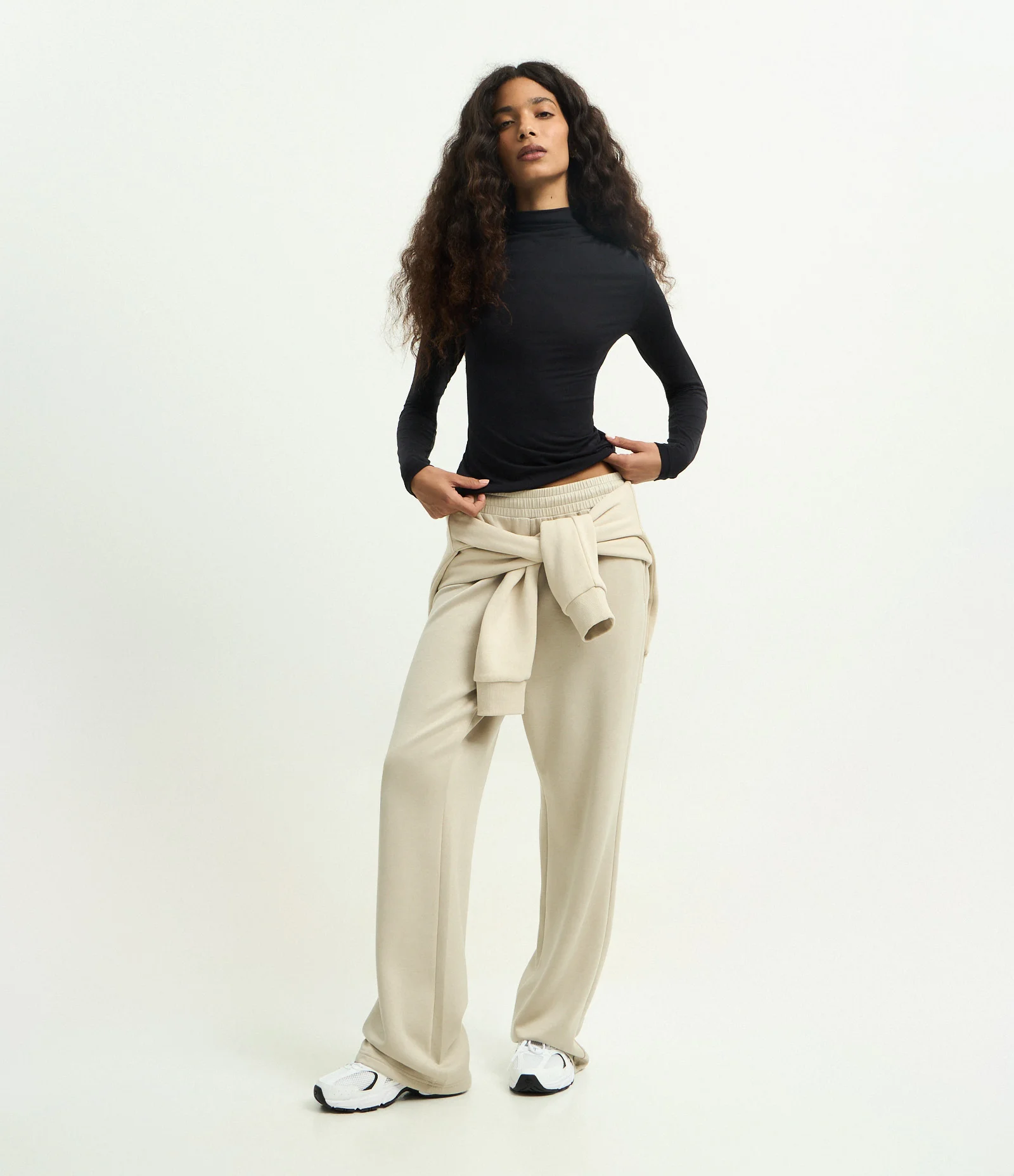 Blusa Básica Manga Longa em Modal com Gola Alta Preto 2