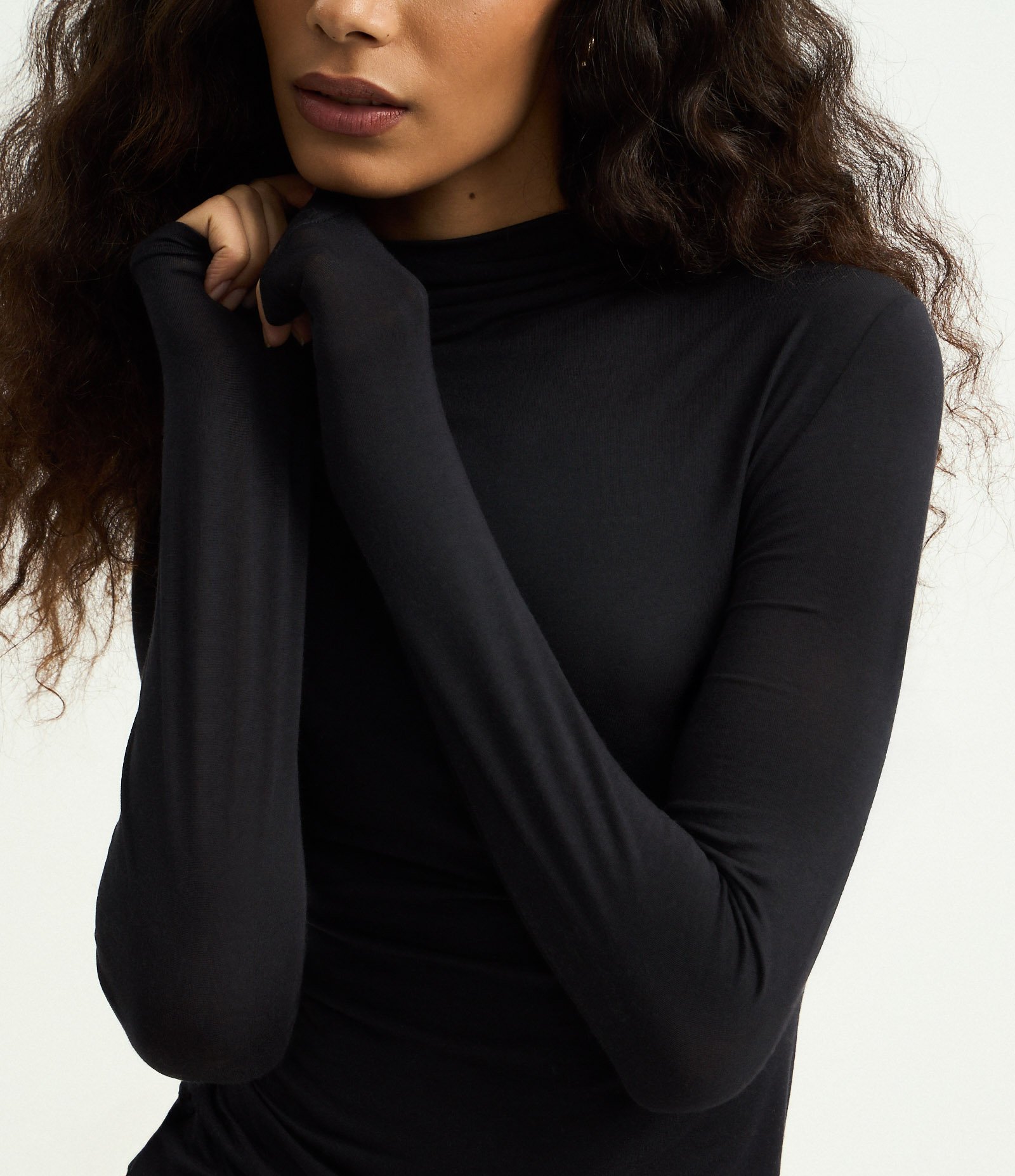 Blusa Básica Manga Longa em Modal com Gola Alta Preto 3