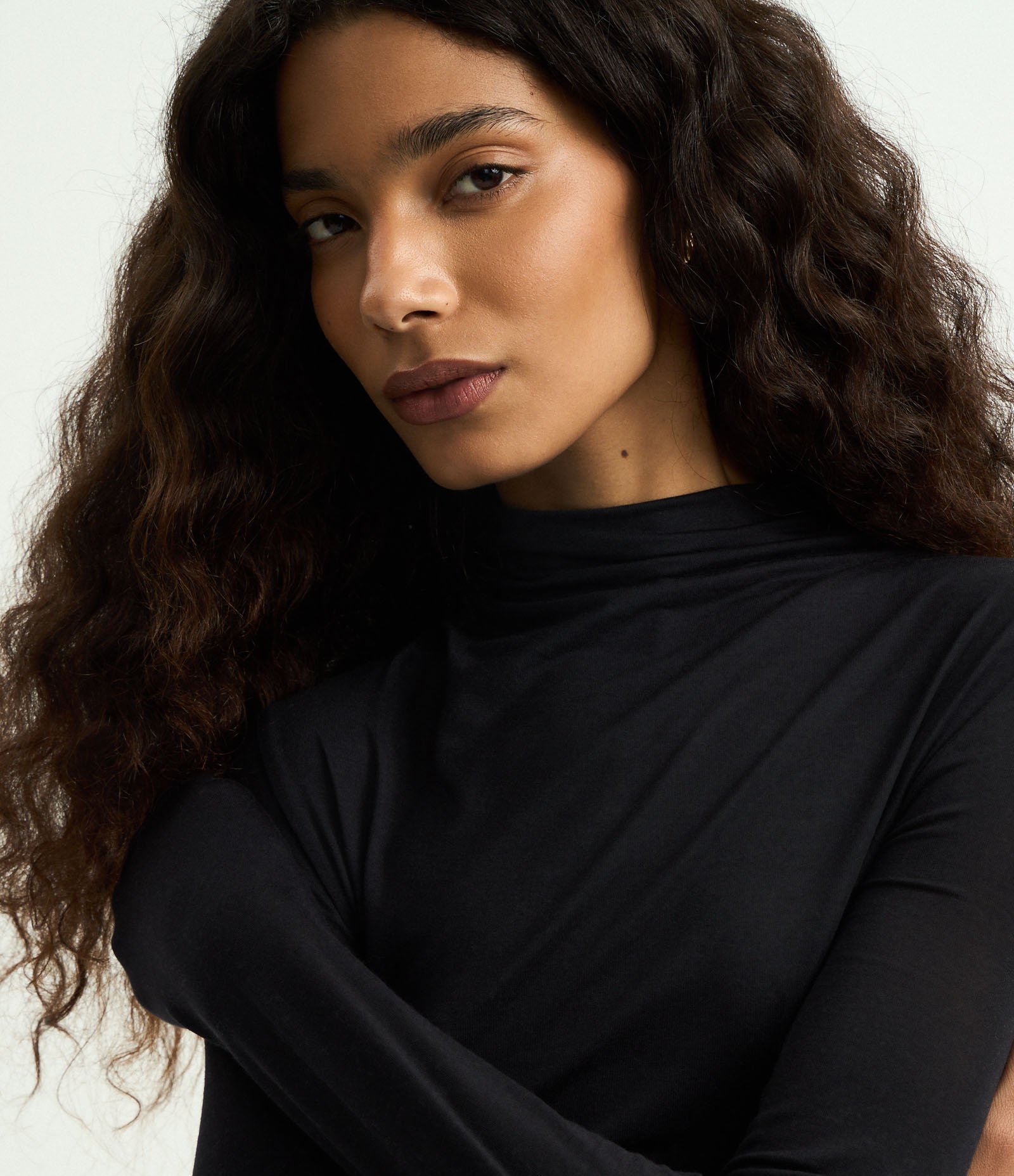 Blusa Básica Manga Longa em Modal com Gola Alta Preto 4