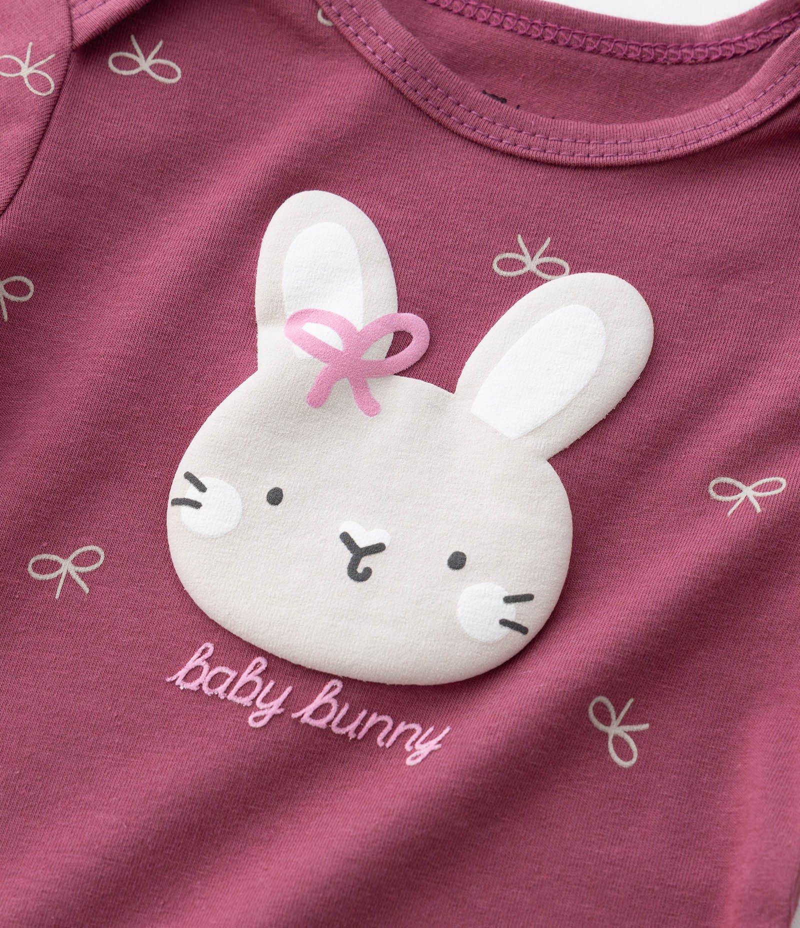 Body Infantil com Estampa de Coelhinho e Lacinhos – Tam 0 a 18 Meses Rosa Ameixa 7