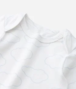 Body Infantil com Estampa de Nuvens – Tam RN a 18 Meses