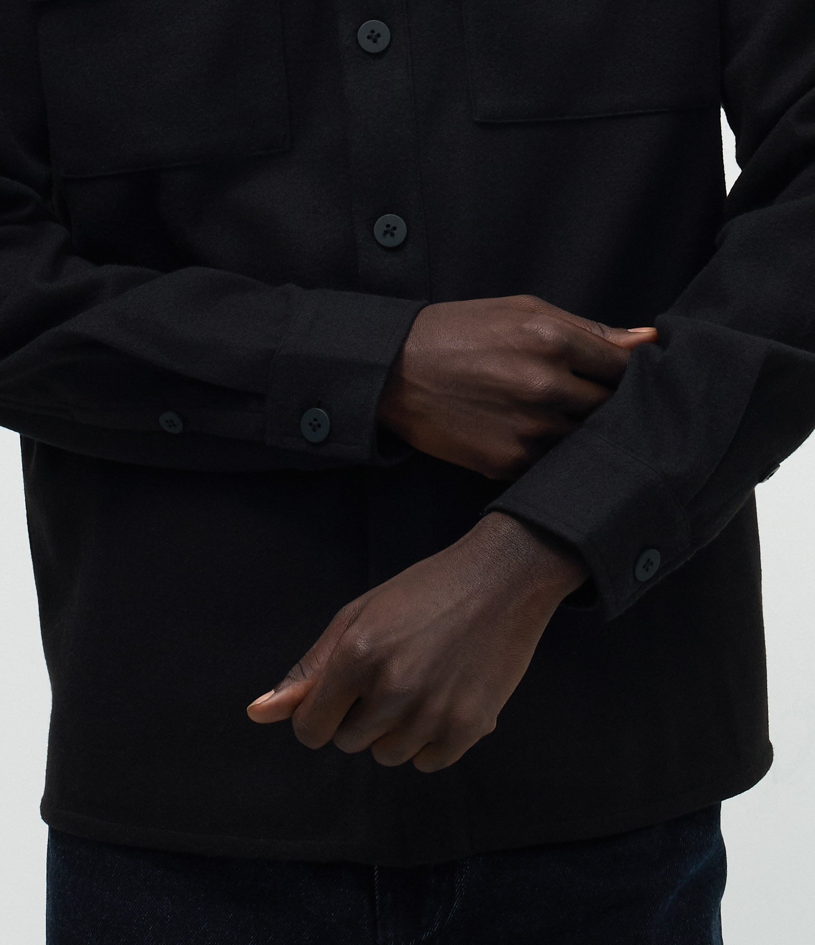 Camisa Overshirt Manga Longa em Polyvelour Preto 3
