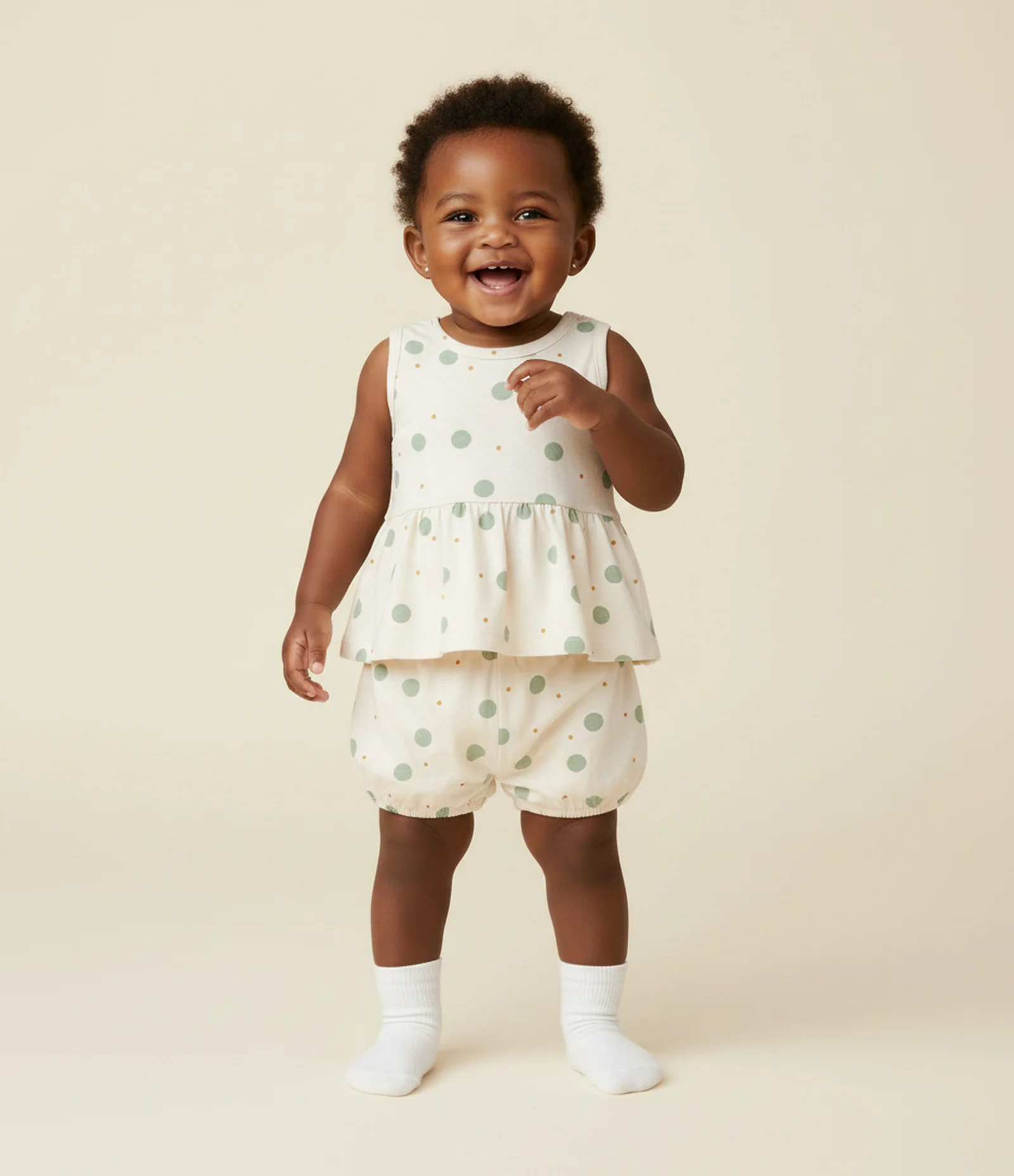 Conjunto Infantil com Babados e Estampa Poá – Tam 0 a 18 Meses Bege Claro 1