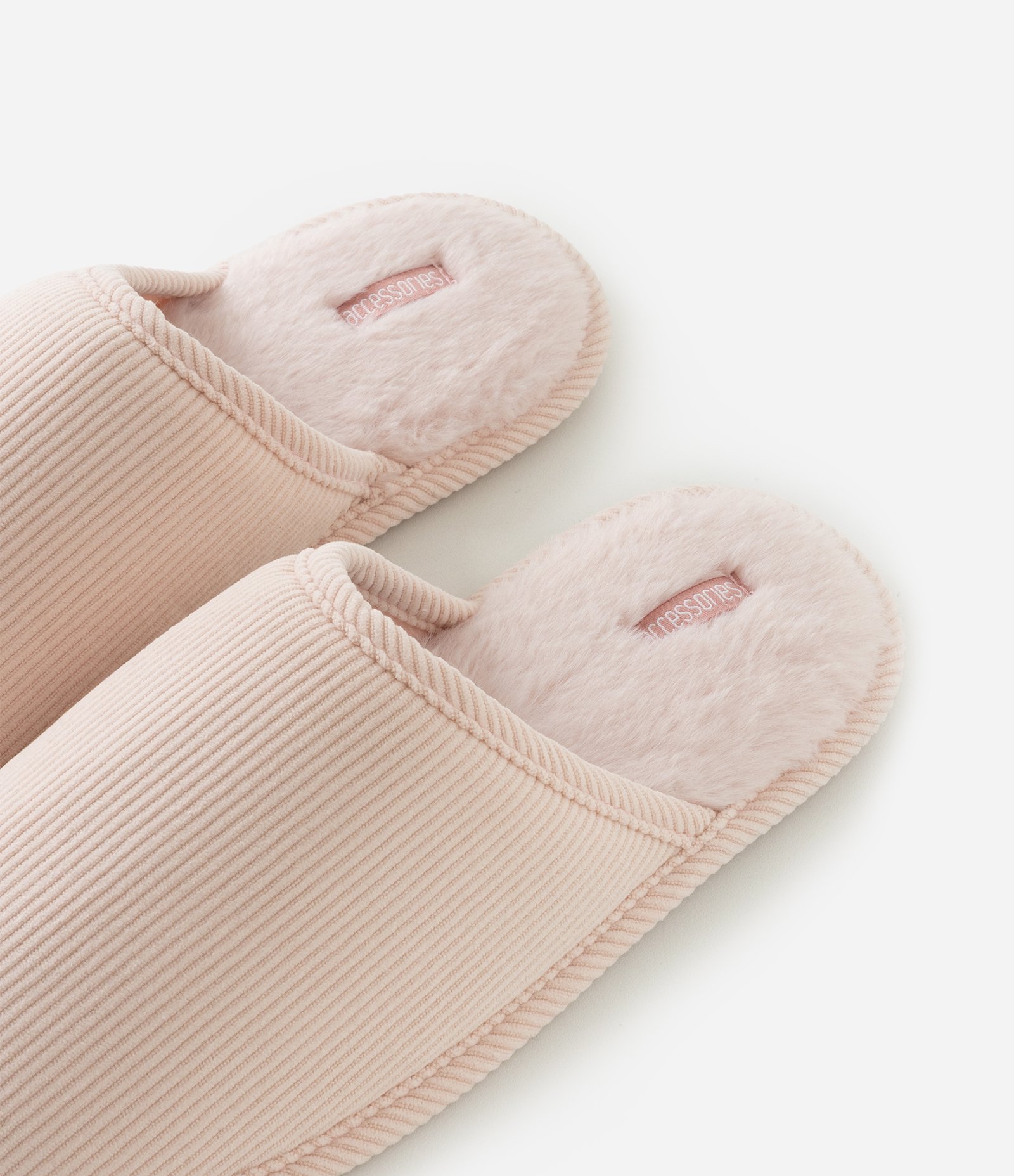 Pantufa Aberta Texturizada com Pelinhos Rosa 3