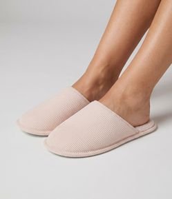 Pantufa Aberta Texturizada com Pelinhos