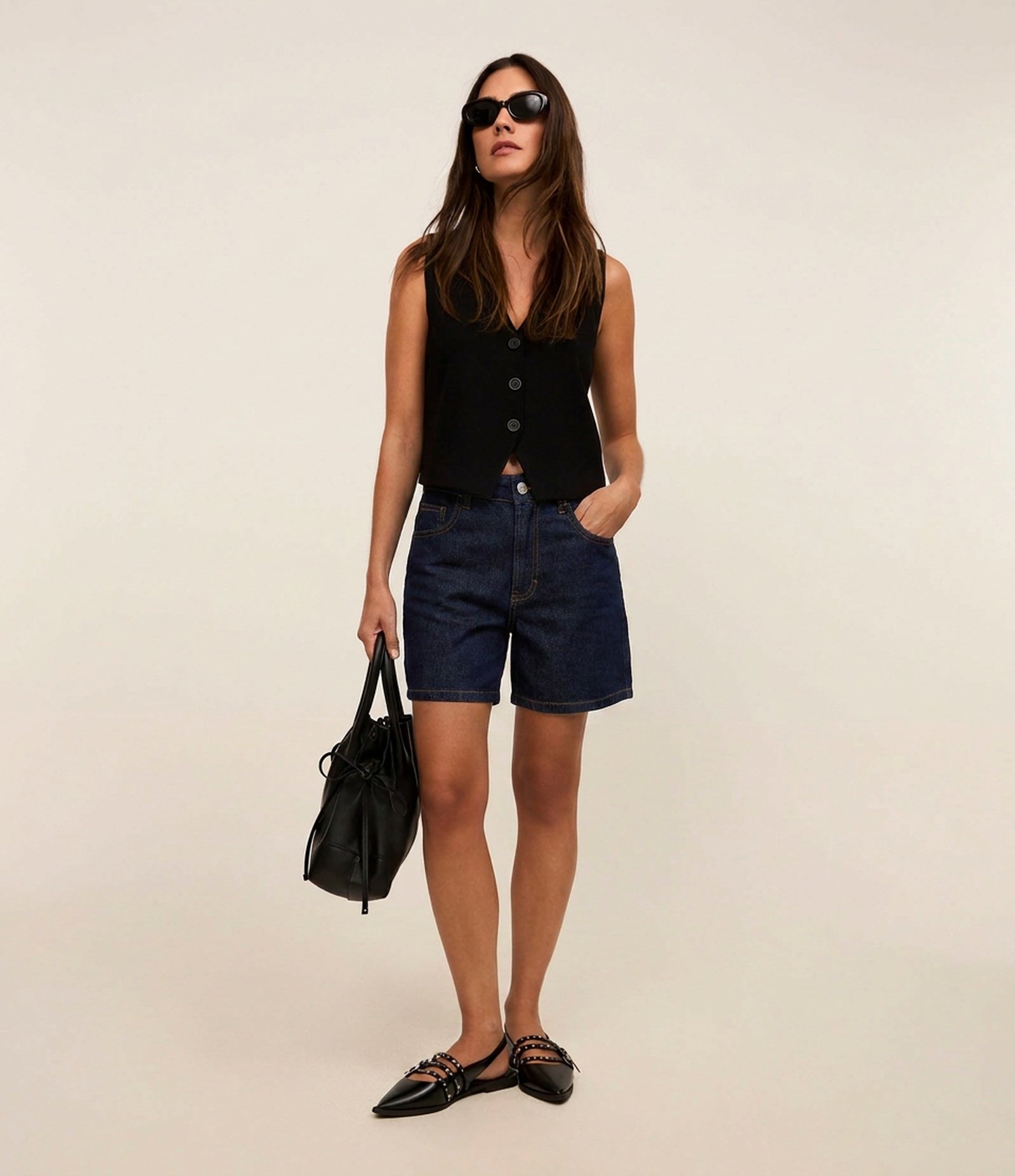 Short Jeans Clássico com Cintura Média Azul Escuro 1