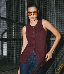 Colete Alongado em Sarja com Detalhes Contrastantes