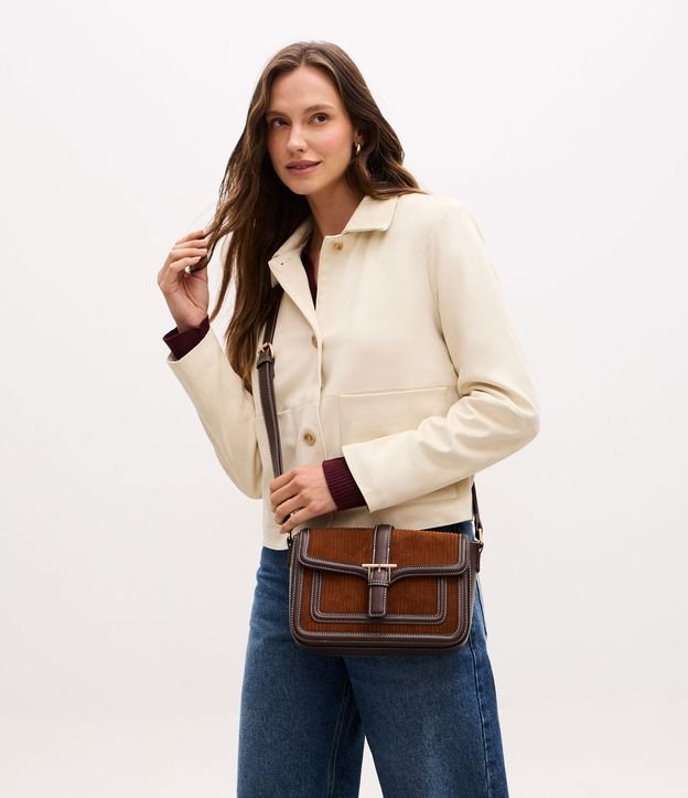 Bolsa Transversal Média em Suede com Alça Regulável