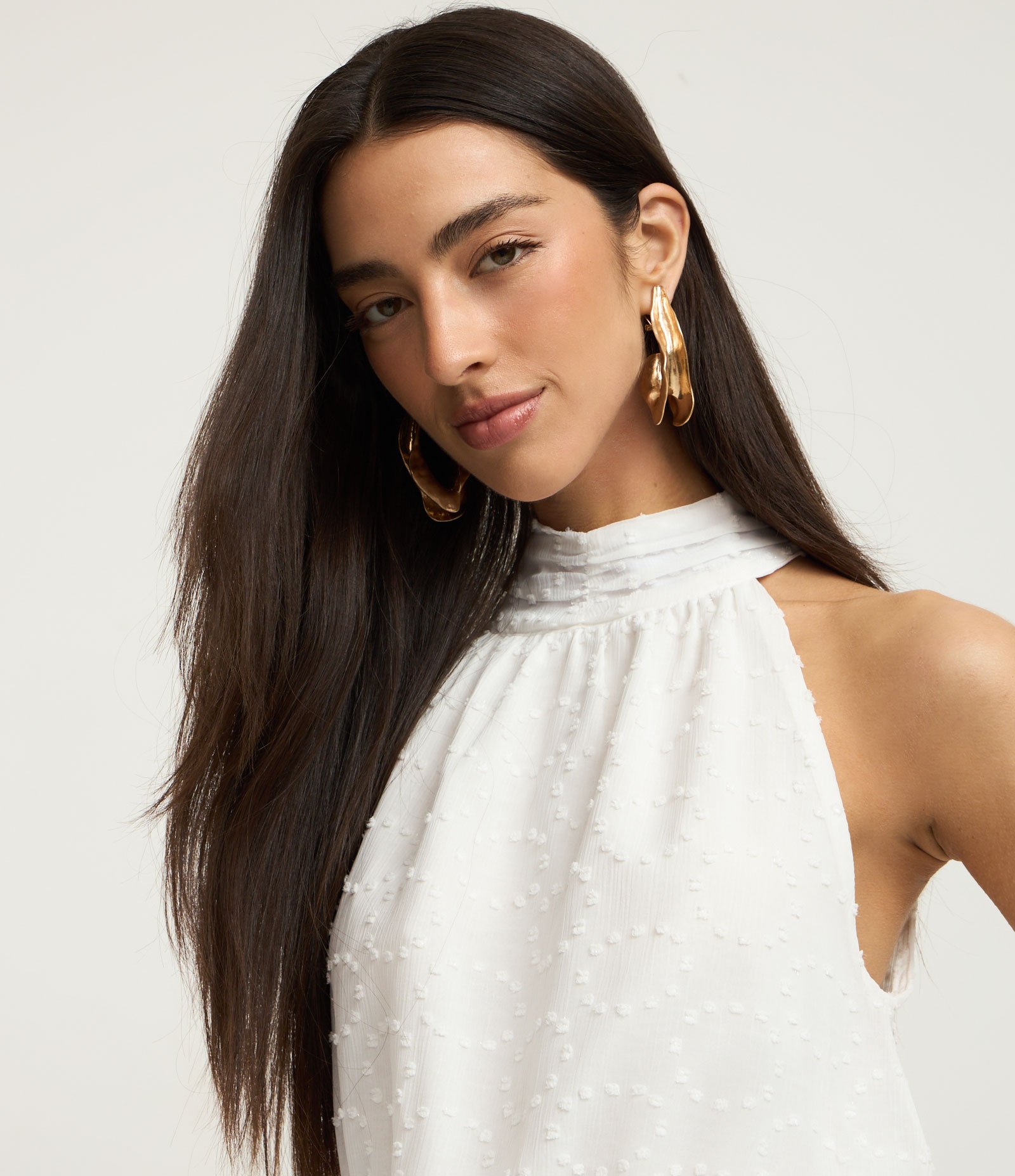 Vestido Evasê em Chiffon com Gola Halter e Texturizado Branco 3