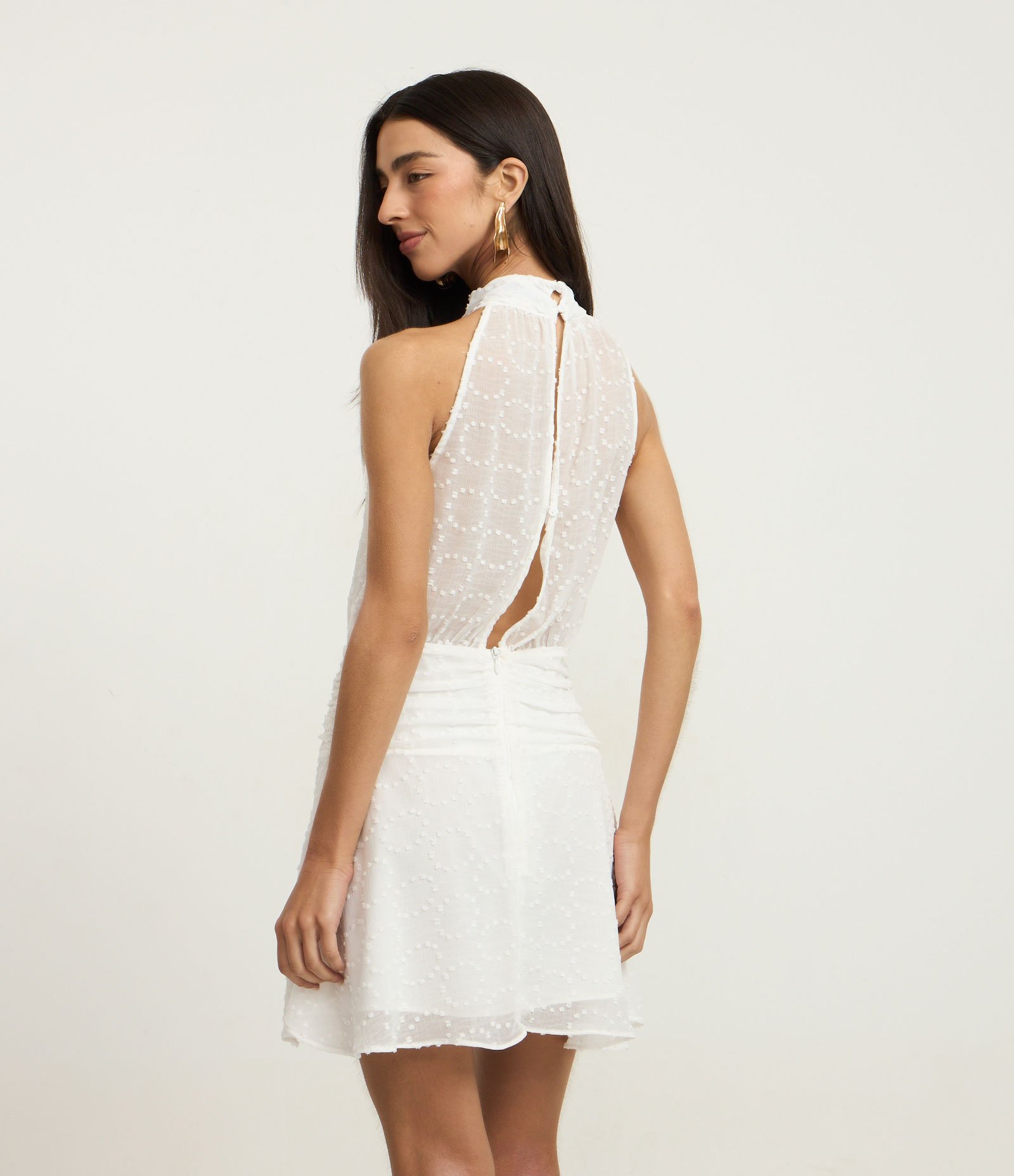 Vestido Evasê em Chiffon com Gola Halter e Texturizado Branco 4