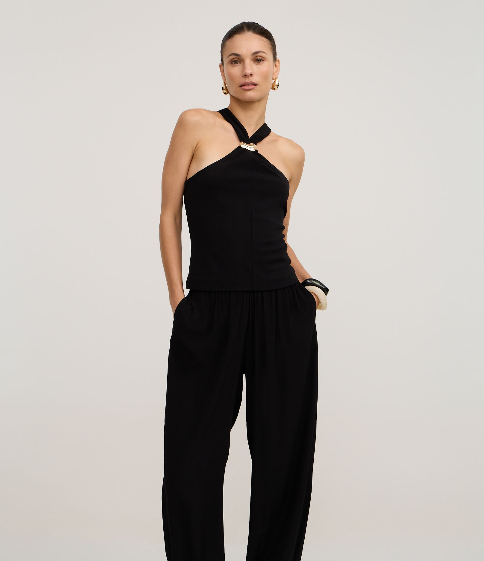 Calça Boho Balloon em Viscose com Elástico no Cós e Barra Preto 2