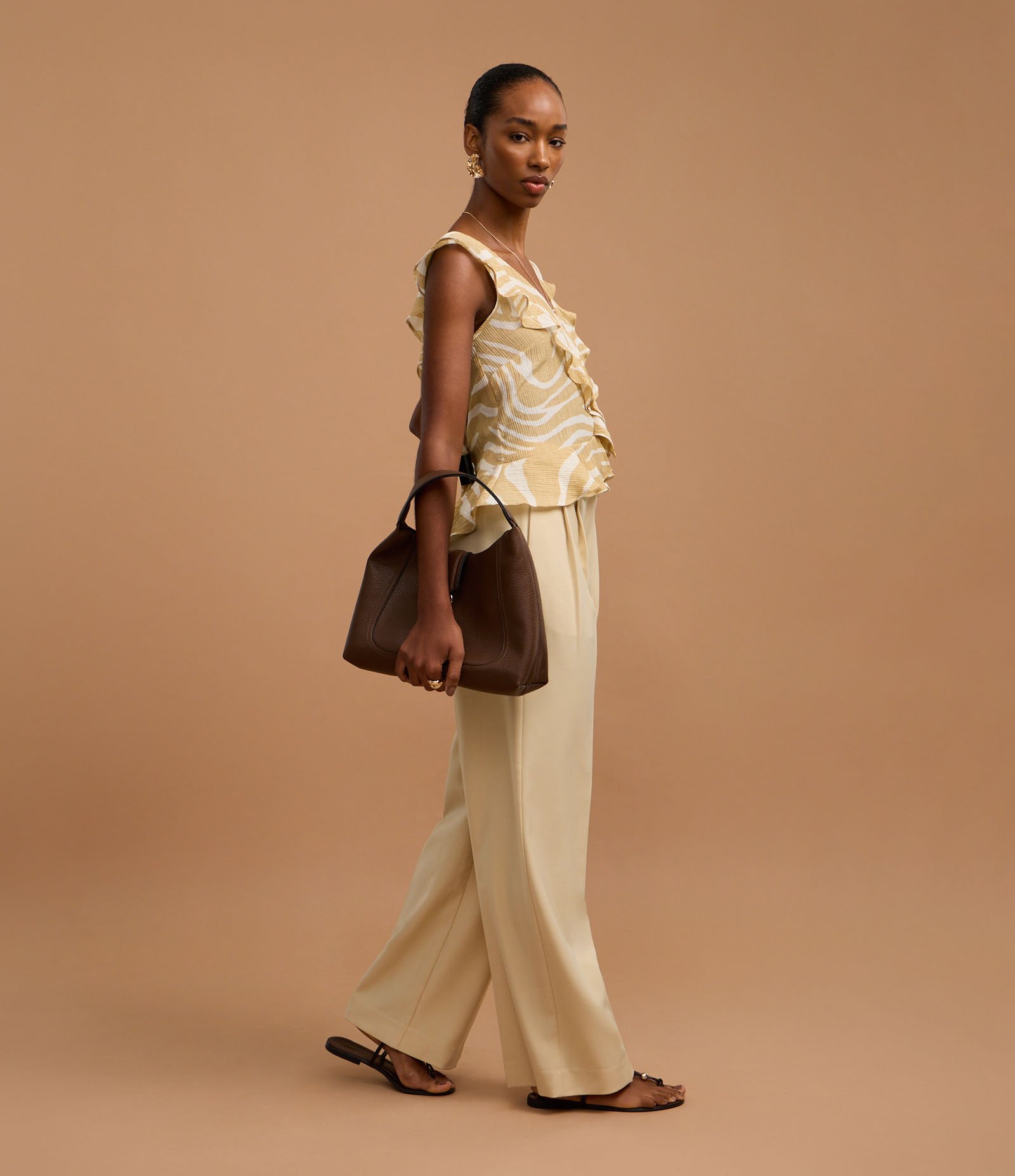 Blusa em Anarruga com Babados e Estampa Zebra Amarelo Queimado/Branco 7