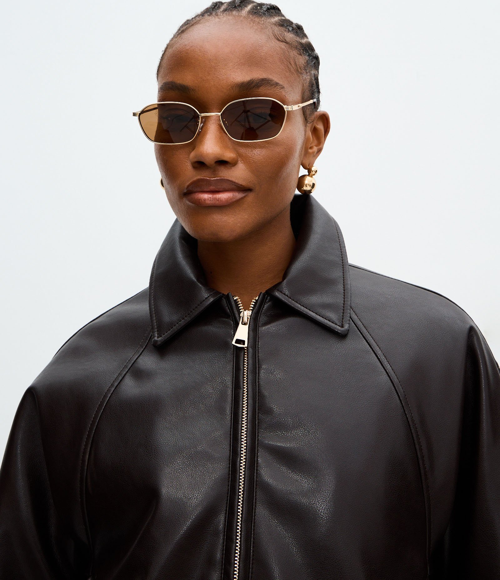 Jaqueta Balonê em PU com Elástico na Barra Marrom 4