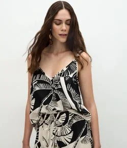 Blusa em Viscolinho com Alça Detalhada e Estampa Coqueiros