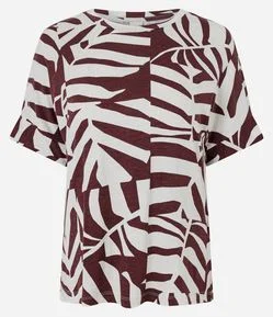 Blusa em Viscolycra com Mangas e Estampa de Folhagens