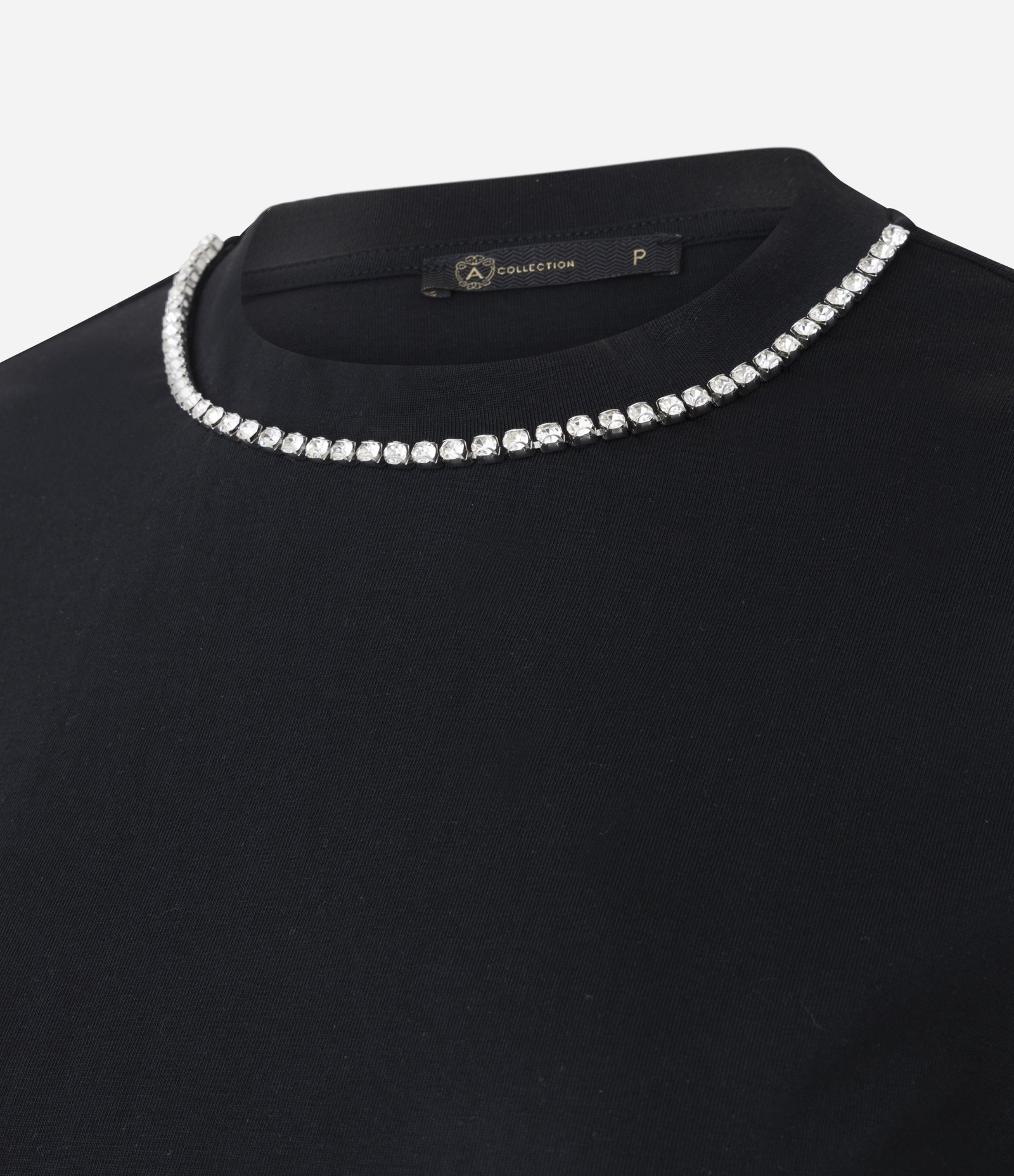 Camiseta Regular em Algodão com Brilhos na Gola Preto 5