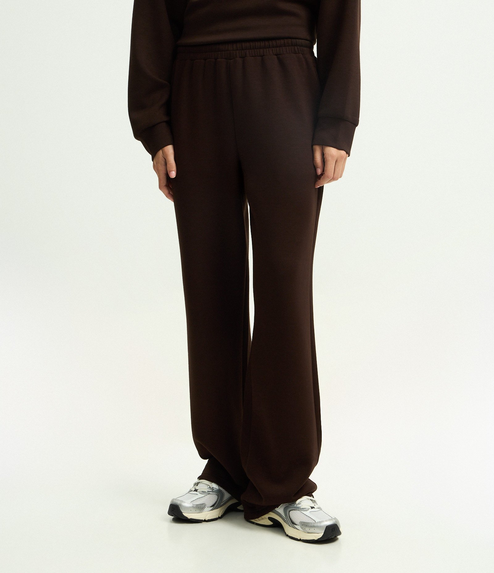 Calça Reta em Modal com Amarração Marrom 2