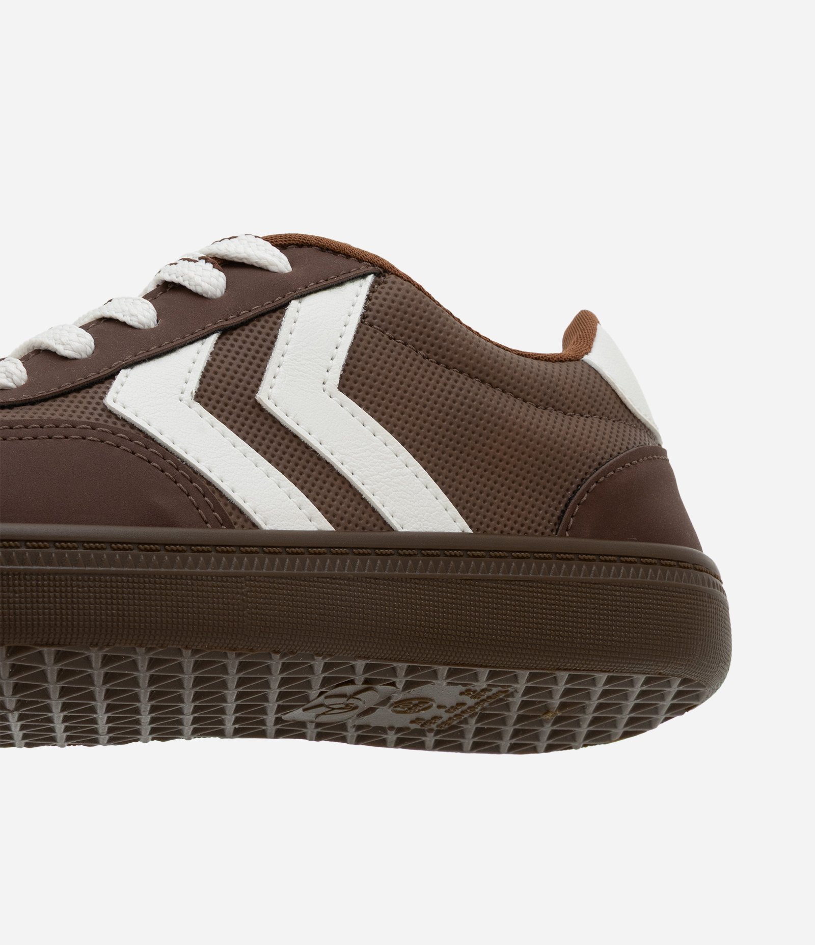 Tênis Infantil com Detalhe em Chevron – Tam 28 a 34 Marrom Escuro 2