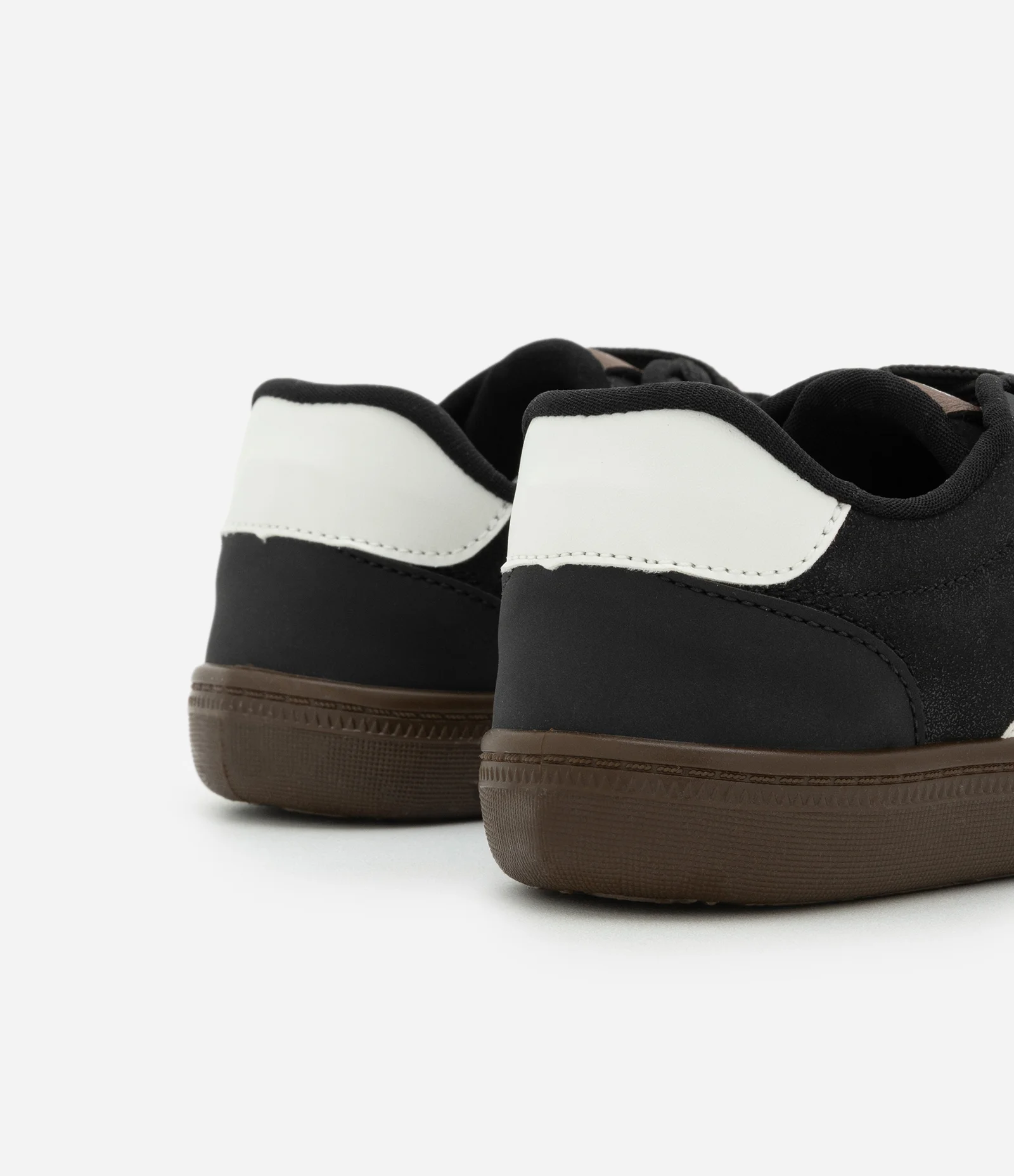 Tênis Infantil com Recortes Laterais – Tam 28 a 34 Preto 2