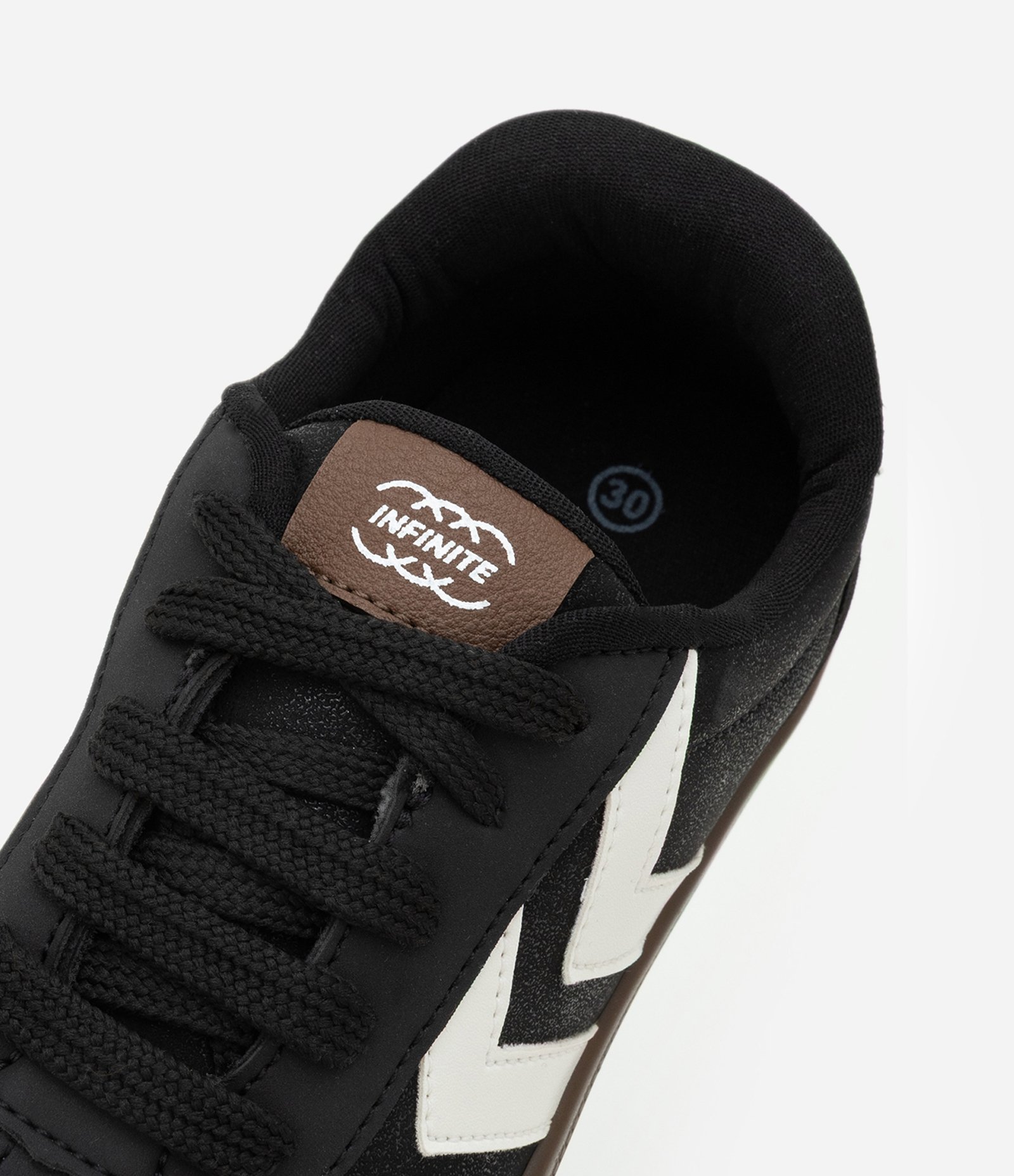 Tênis Infantil com Recortes Laterais – Tam 28 a 34 Preto 6